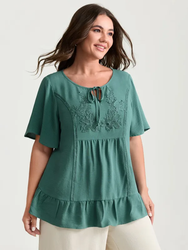 Floral Lace Trim Ruffled Hem Blouse made by Bloomchic