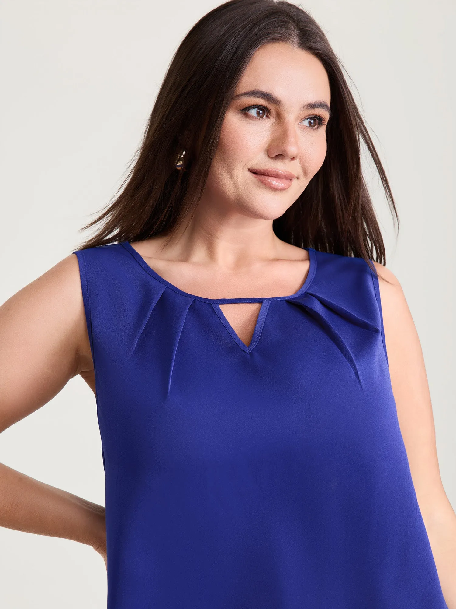 Keyhole Neckline Pleated A-Line Tank Top sold by Bloomchic product image thumbnail 2