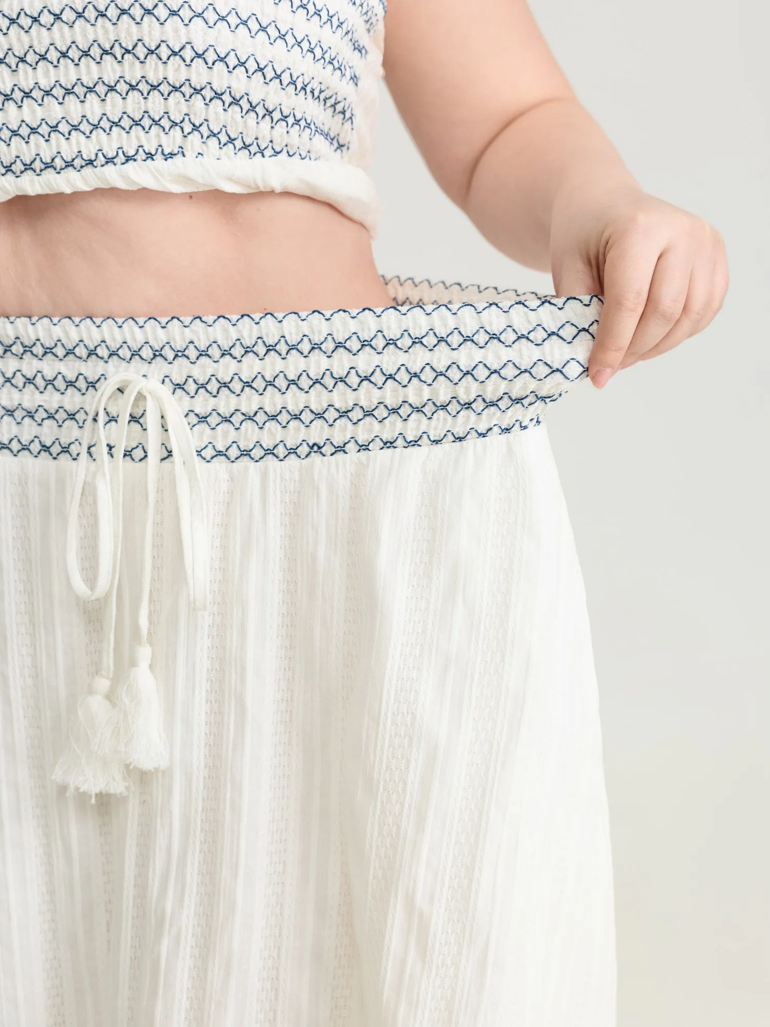 Cotton Shirred Contrast Waist Pockets Maxi Skirt sold by Bloomchic product image thumbnail 4