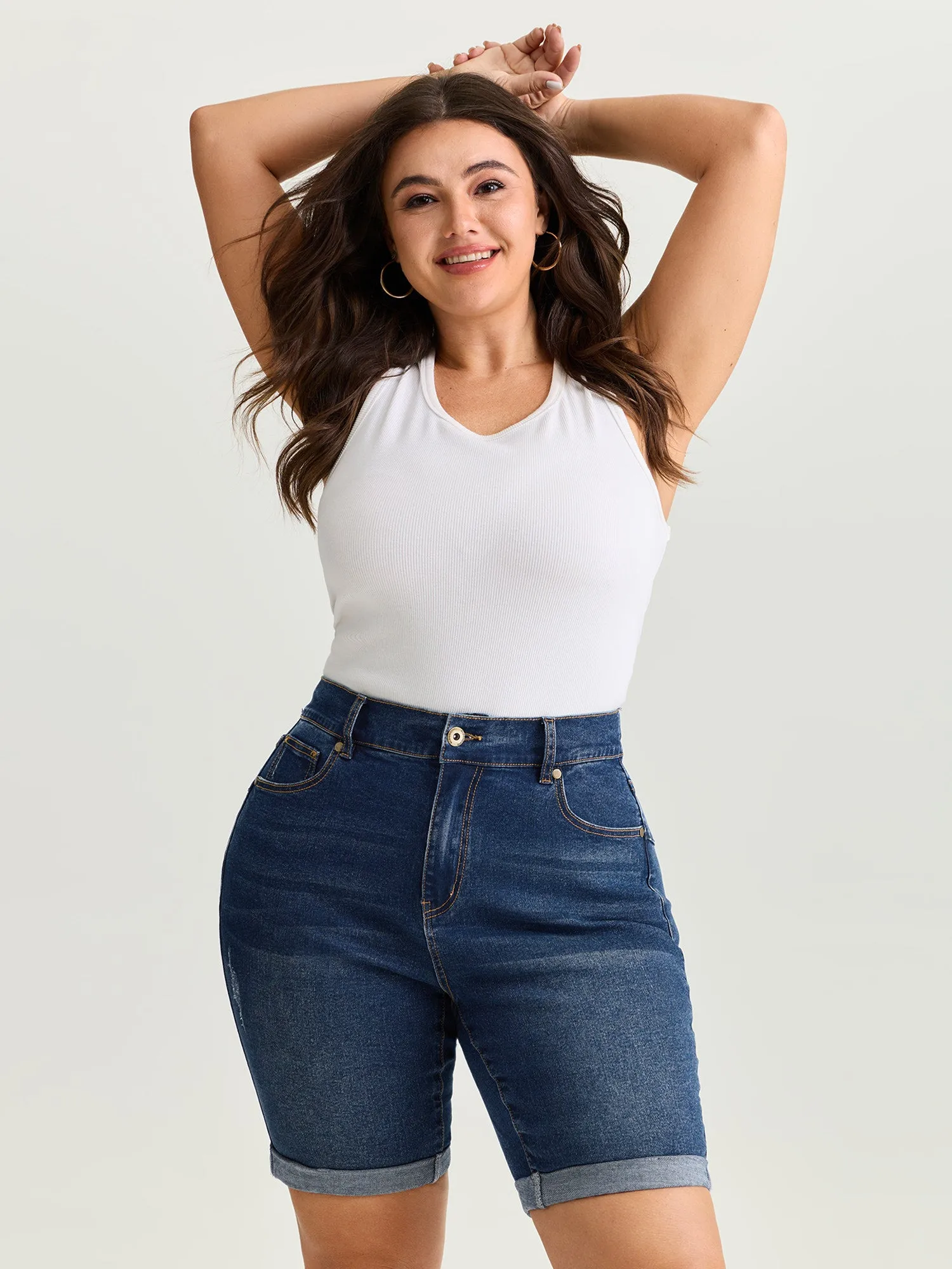 Hip Lifting No Gap Waist Skinny-Fit Denim Shorts sold by Bloomchic product image thumbnail 3