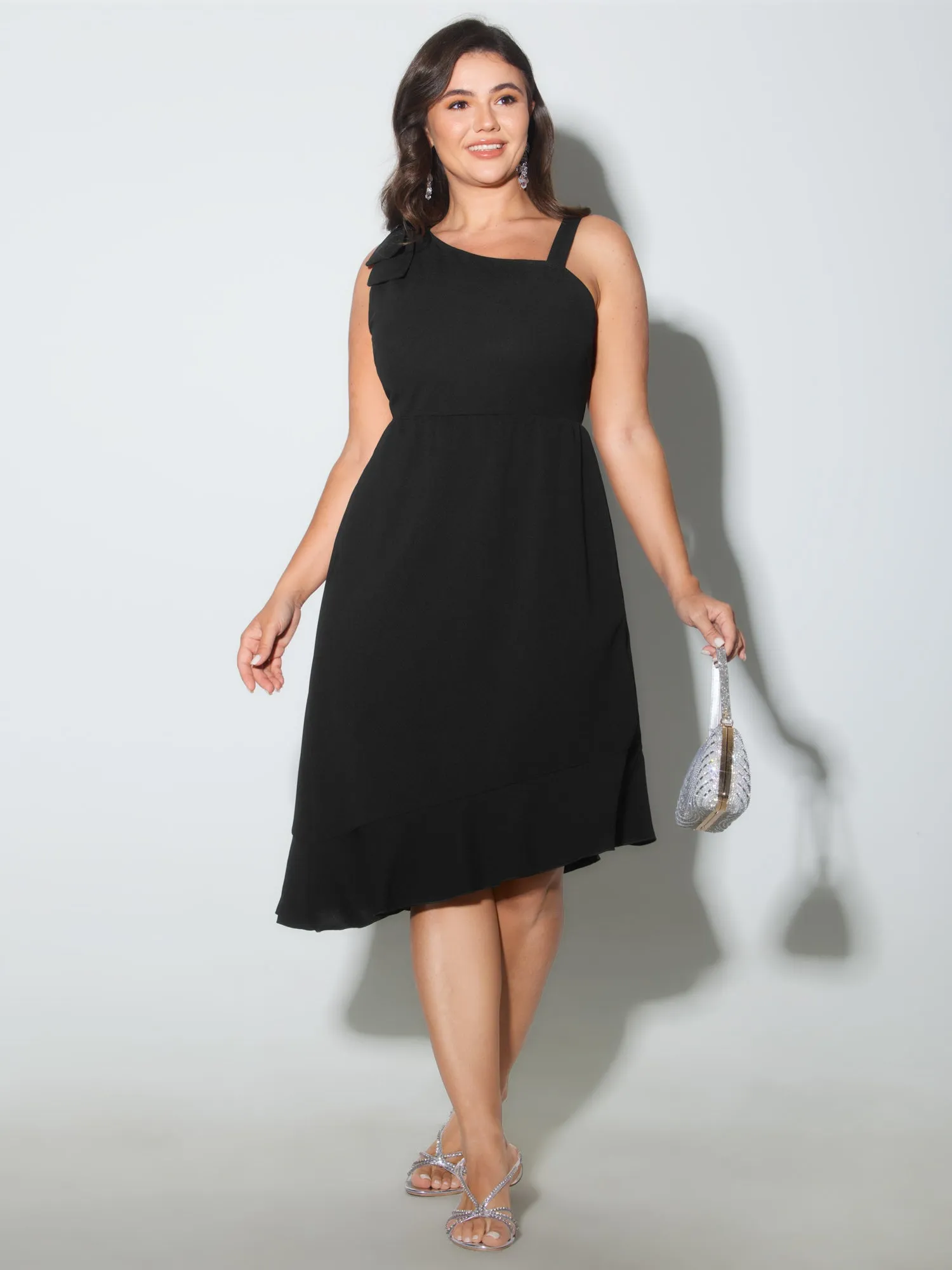 One-Shoulder Asymmetrical Hem Midi Dress sold by Bloomchic product image thumbnail 3