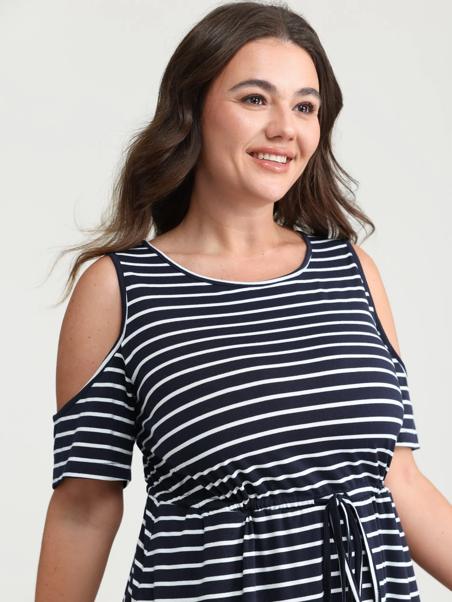 Monochrome Striped Cold-Shoulder Pockets Midi Dress sold by Bloomchic product image thumbnail 2