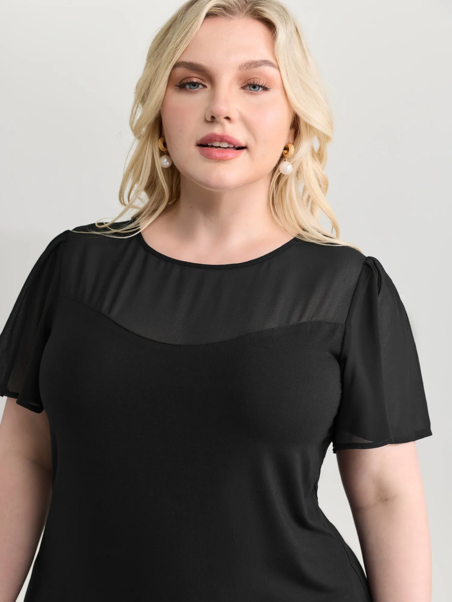 Mesh Neckline Spliced Fitted Knit Top sold by Bloomchic product image thumbnail 4