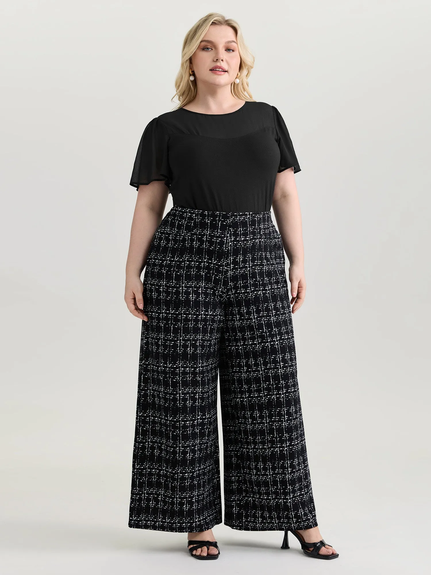 Mesh Neckline Spliced Fitted Knit Top sold by Bloomchic product image thumbnail 3