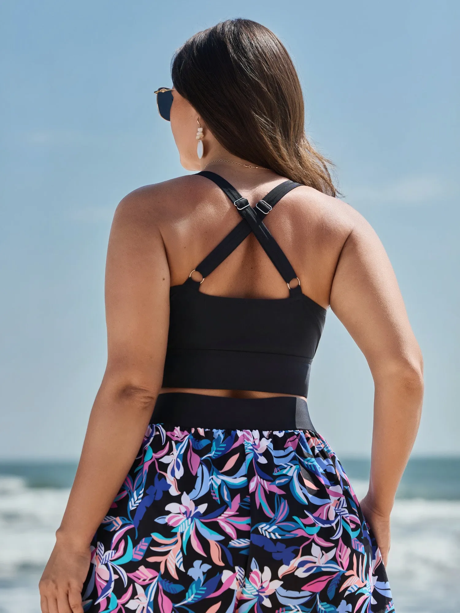 Vibrant Floral Print Twist Front Swim Top sold by Bloomchic product image thumbnail 4