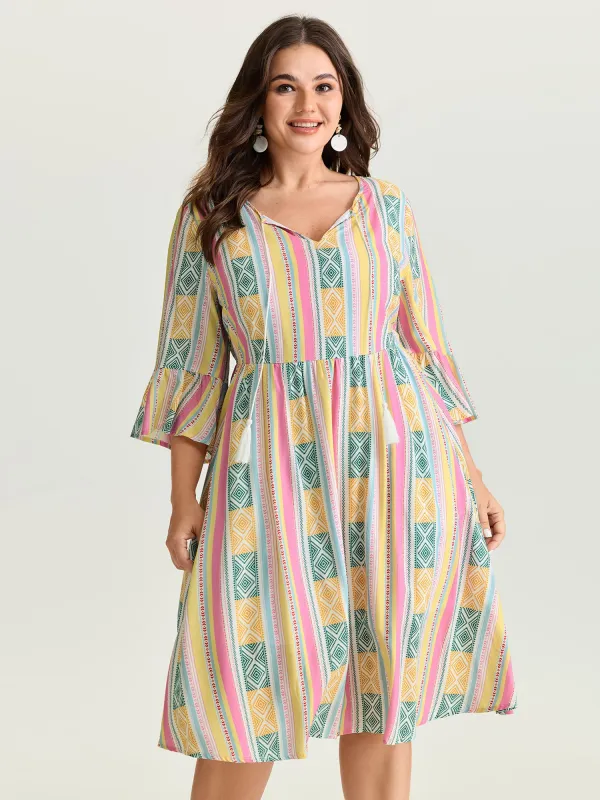 Color Contrast Geometric Print Stretchy Waist Mini Dress made by Bloomchic