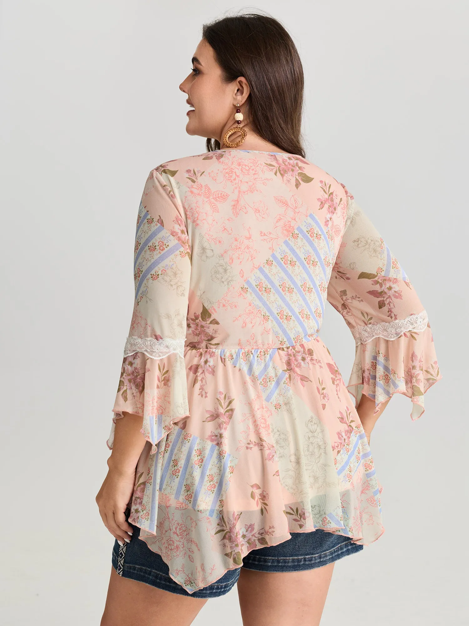 Floral Print Lace Asymmetrical Hem Blouse sold by Bloomchic product image thumbnail 4