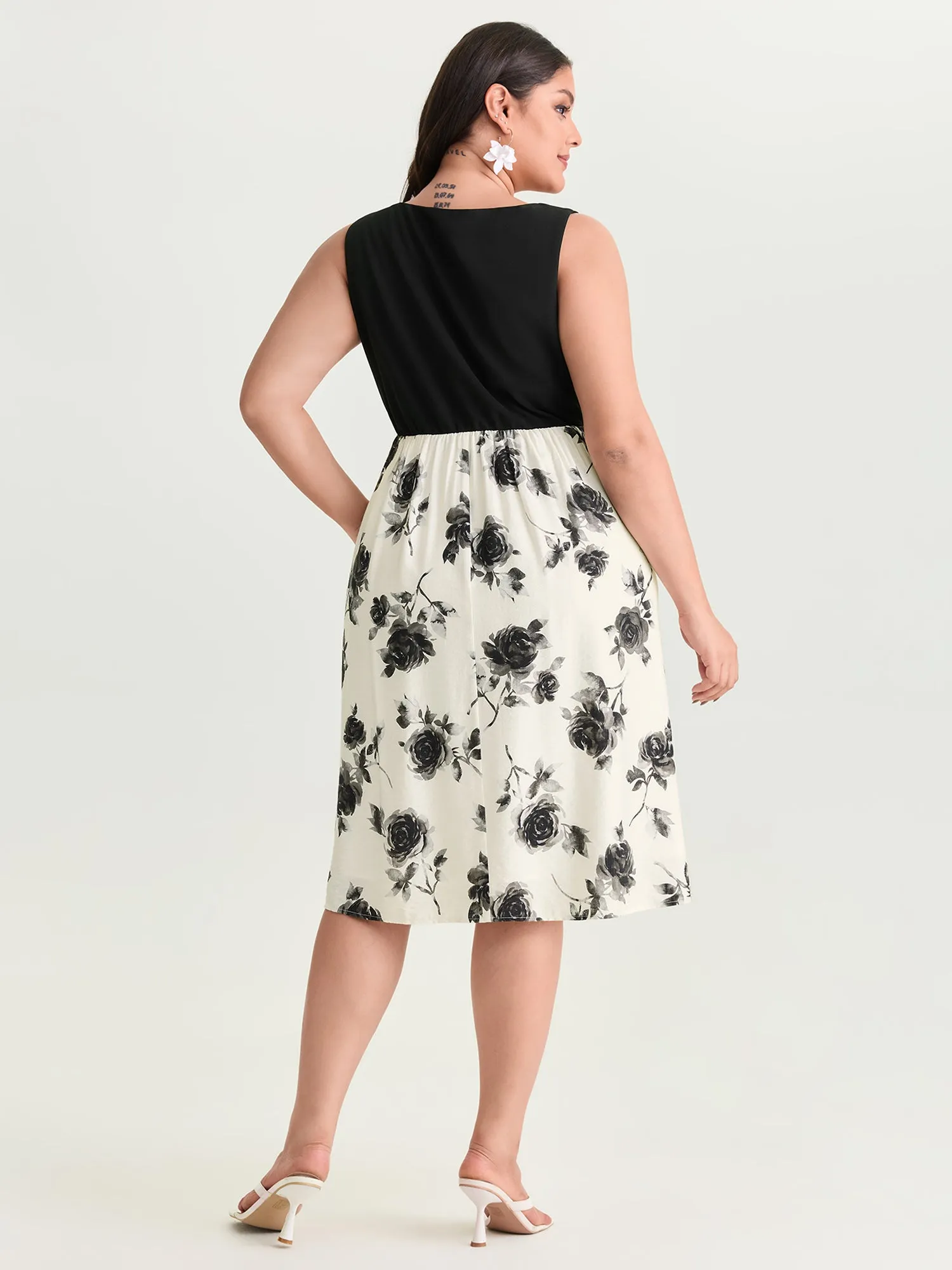 Color Contrast Floral Sweetheart Midi Dress sold by Bloomchic product image thumbnail 4