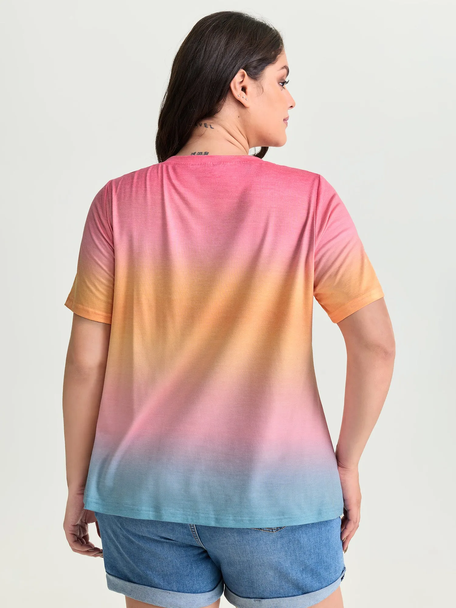 Ombre Gradient Round Neck T-Shirt sold by Bloomchic product image thumbnail 4