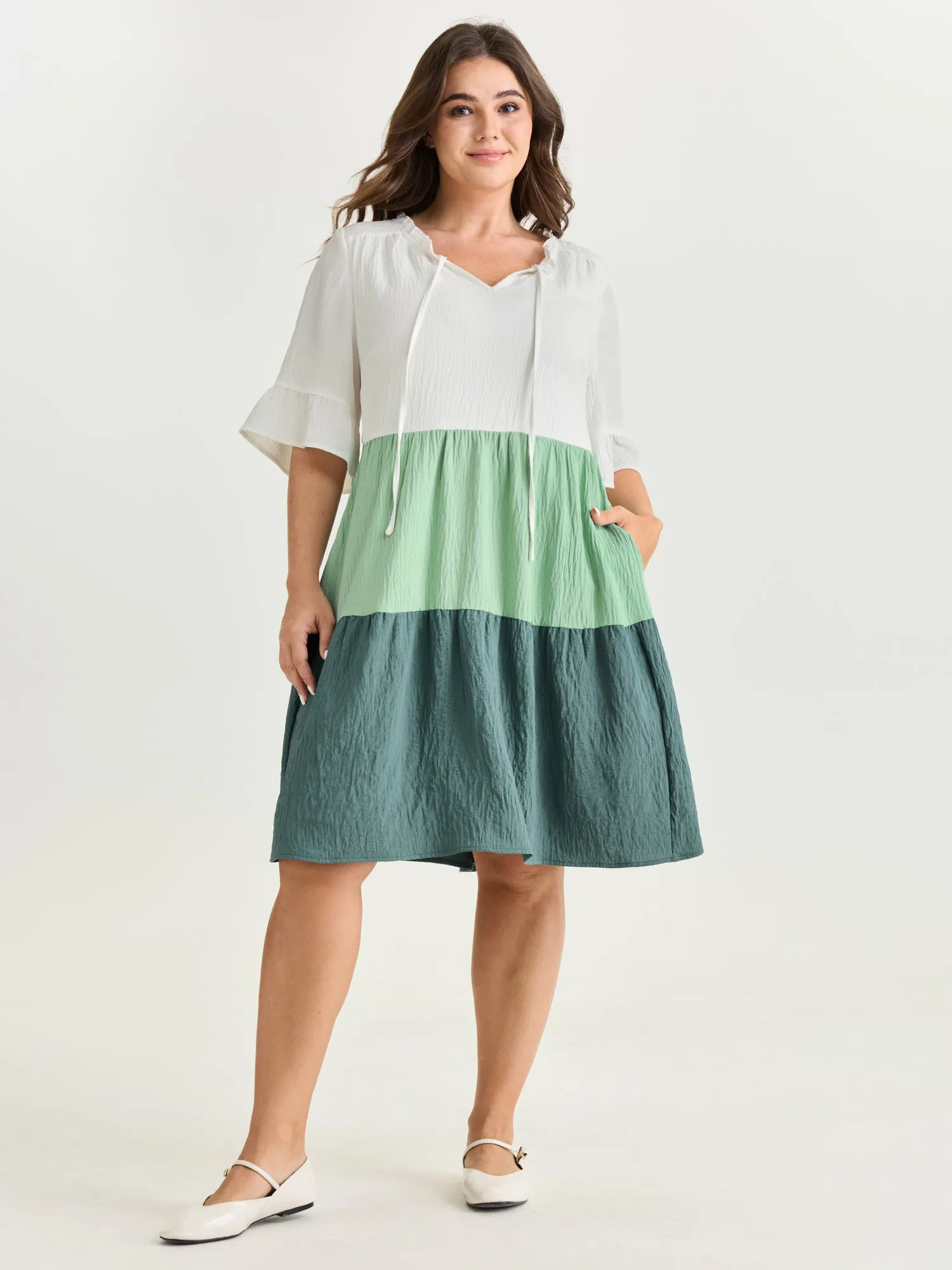 Colorblock Drawstring Neckline Tiered Mini Dress sold by Bloomchic product image thumbnail 3