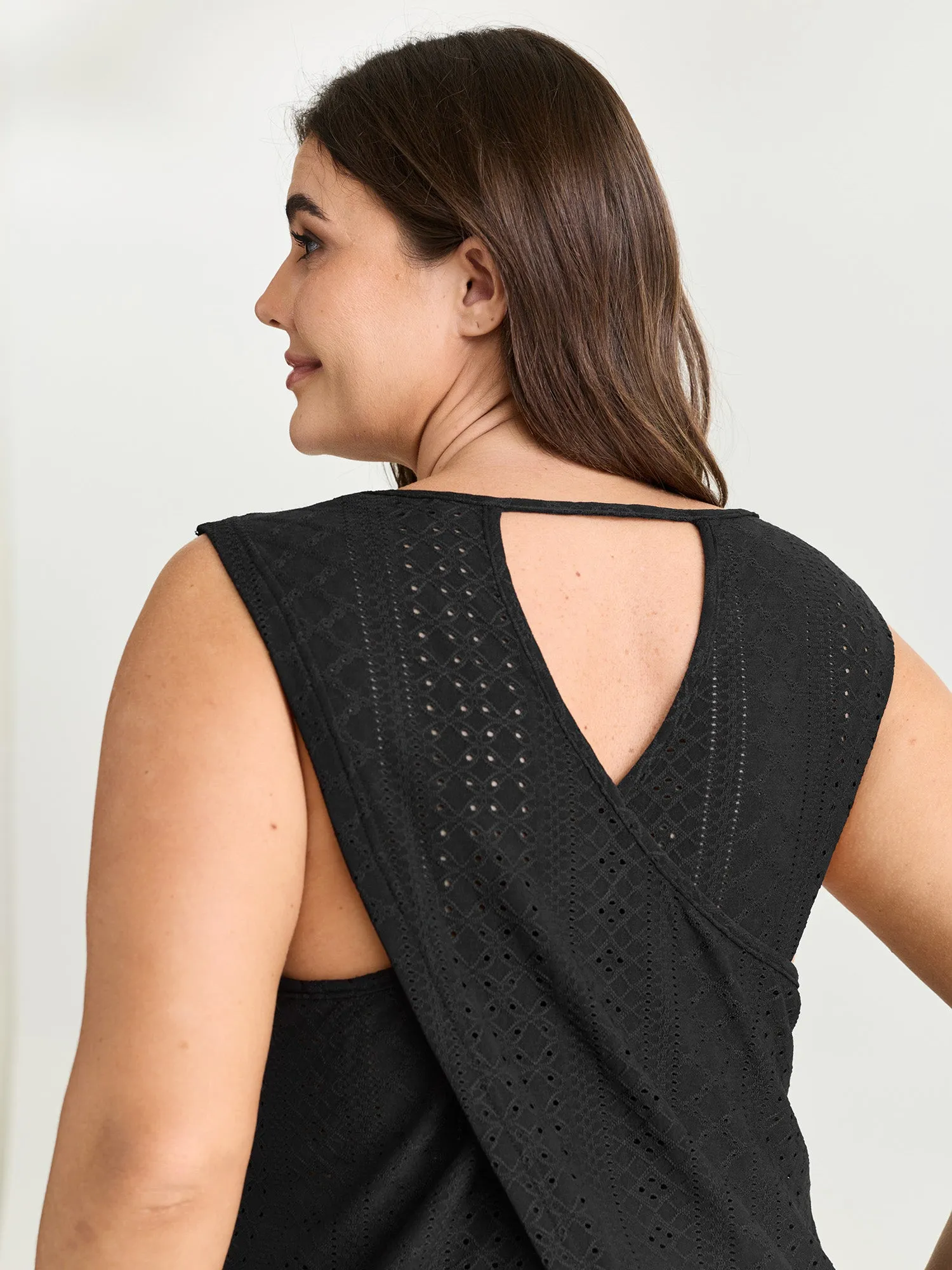 Stretchy Textured Round Neck Tank Top sold by Bloomchic product image thumbnail 5