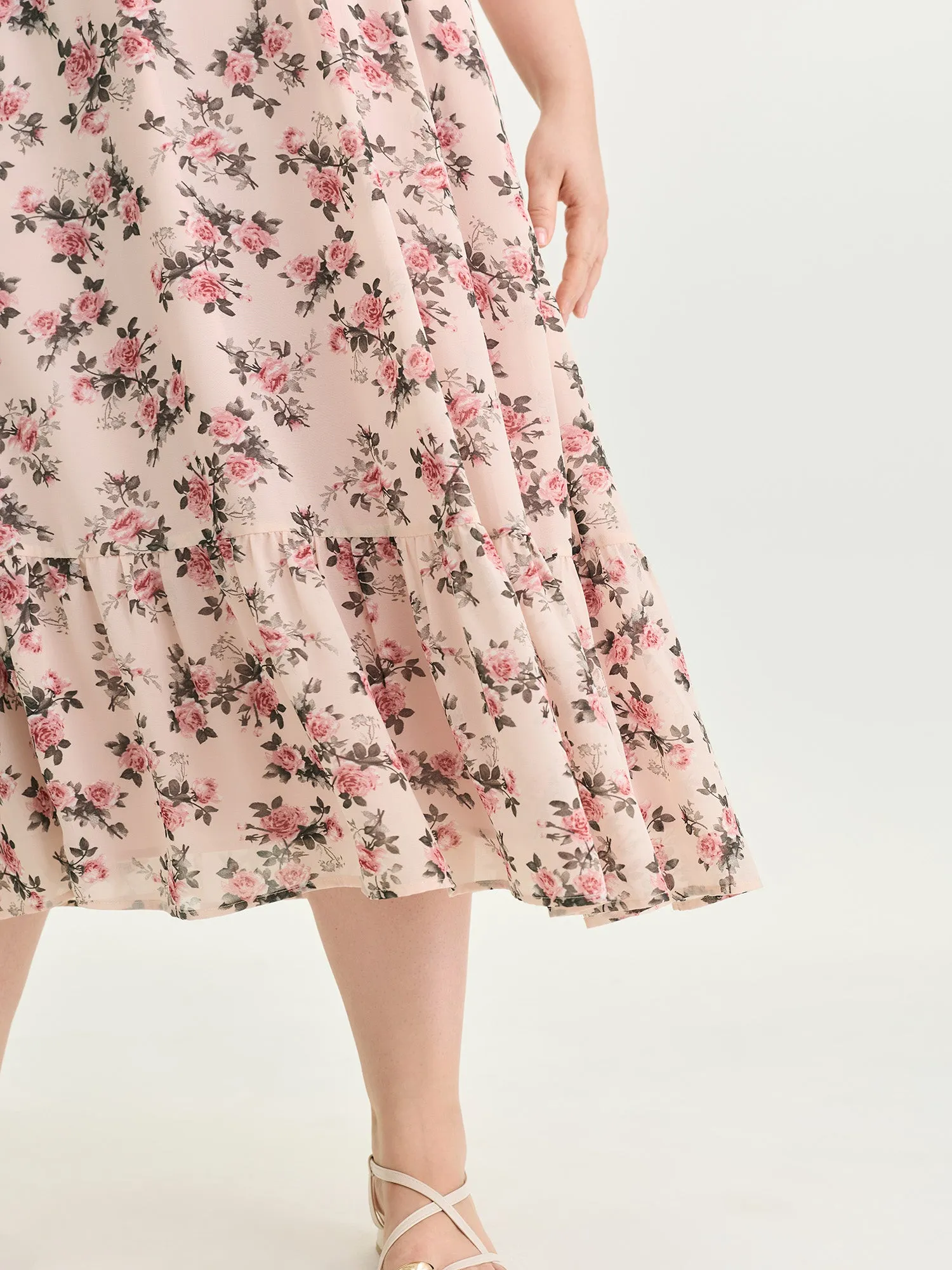 Floral Print Shirred Waist Maxi Dress sold by Bloomchic product image thumbnail 5