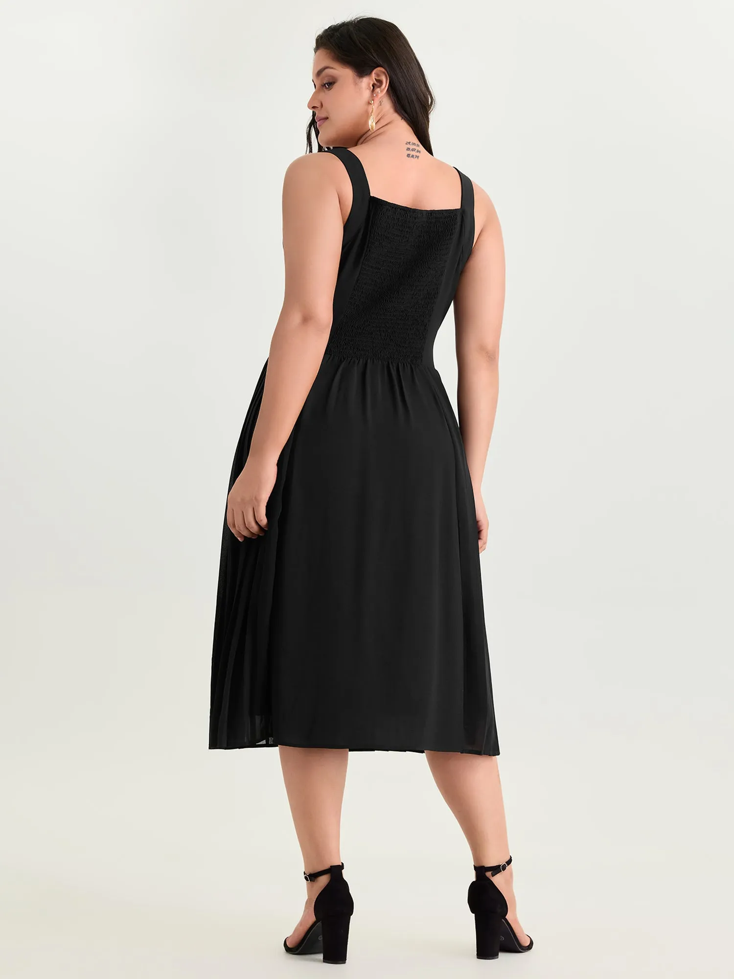 Button Detail Pleated Waist Midi Dress sold by Bloomchic product image thumbnail 4
