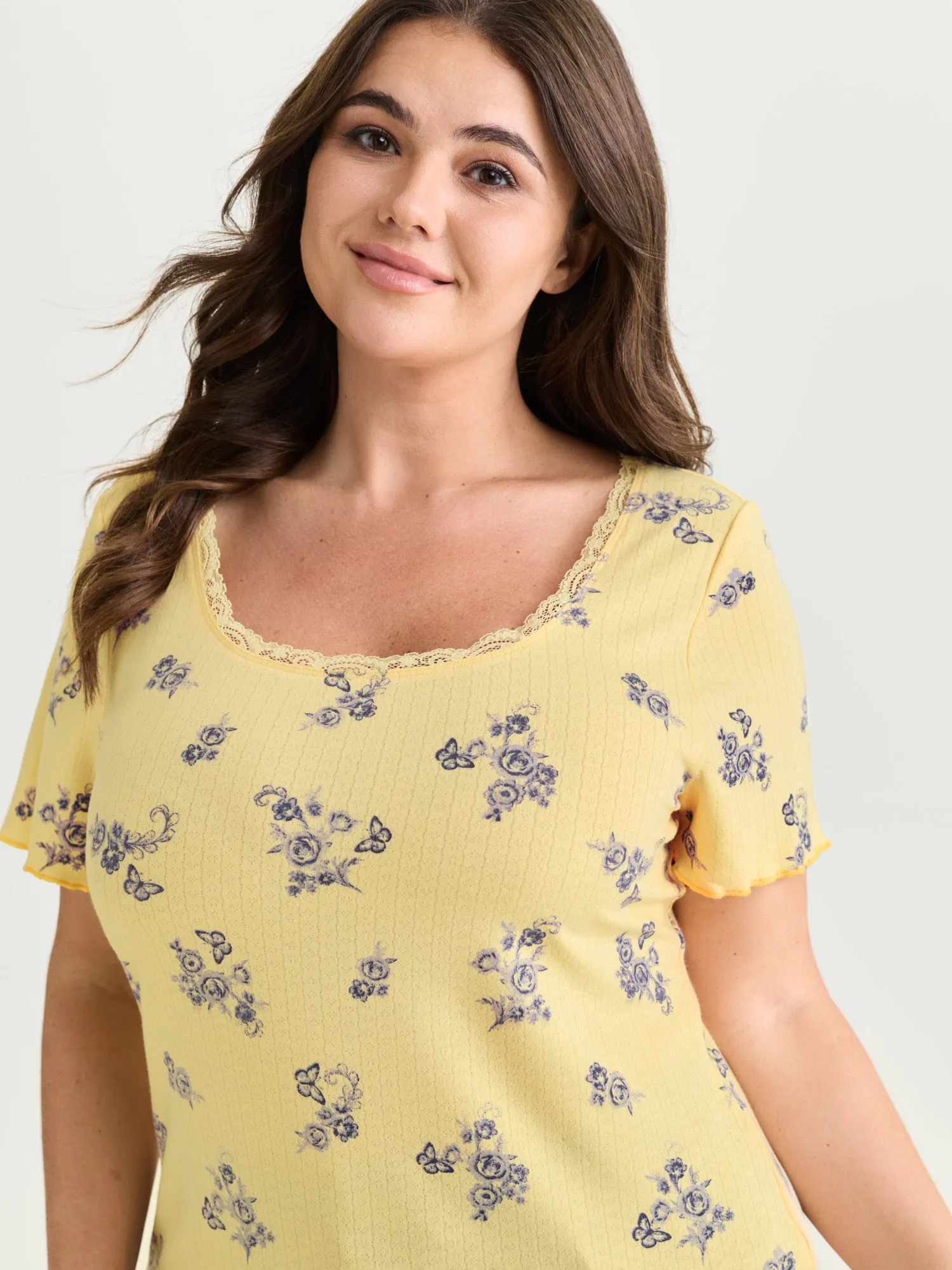 Floral Print Lace Round Neck T-Shirt sold by Bloomchic product image thumbnail 2