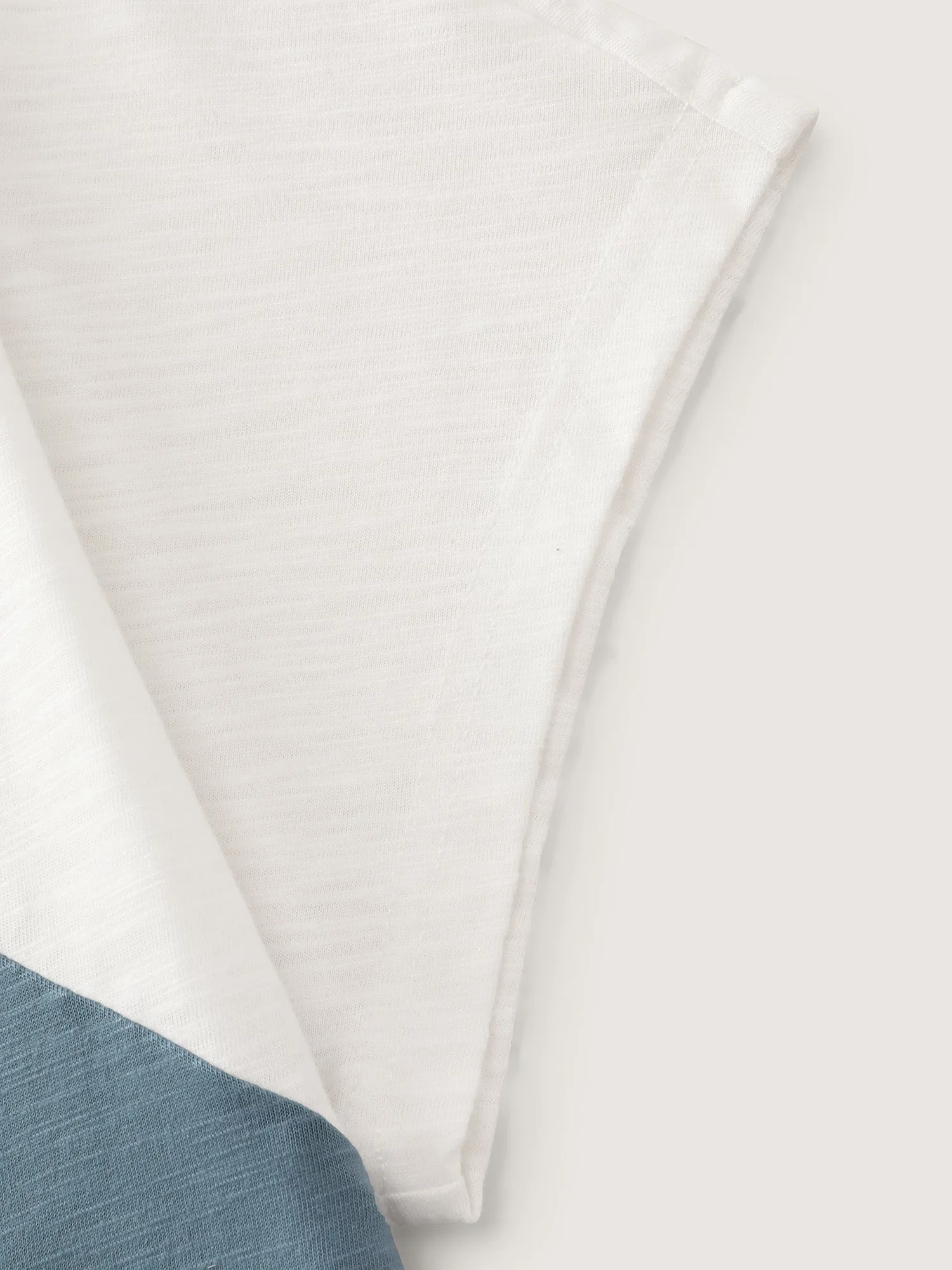 Colorblock Textured Round Neck T-Shirt sold by Bloomchic product image thumbnail 5