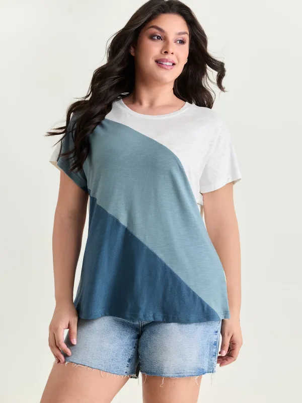 Colorblock Textured Round Neck T-Shirt made by Bloomchic