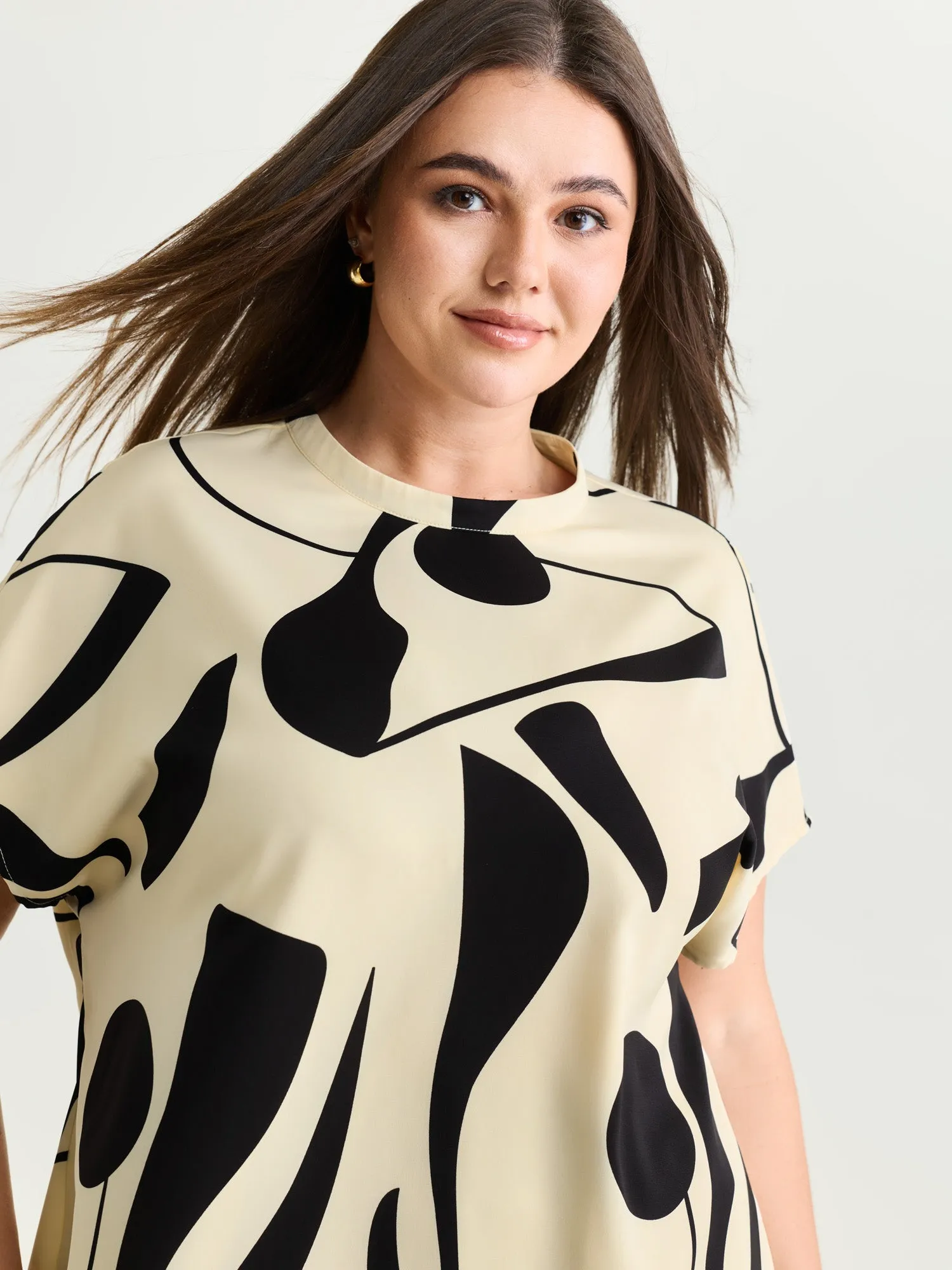 Supersoft Abstract Print Breathable Blouse sold by Bloomchic product image thumbnail 2