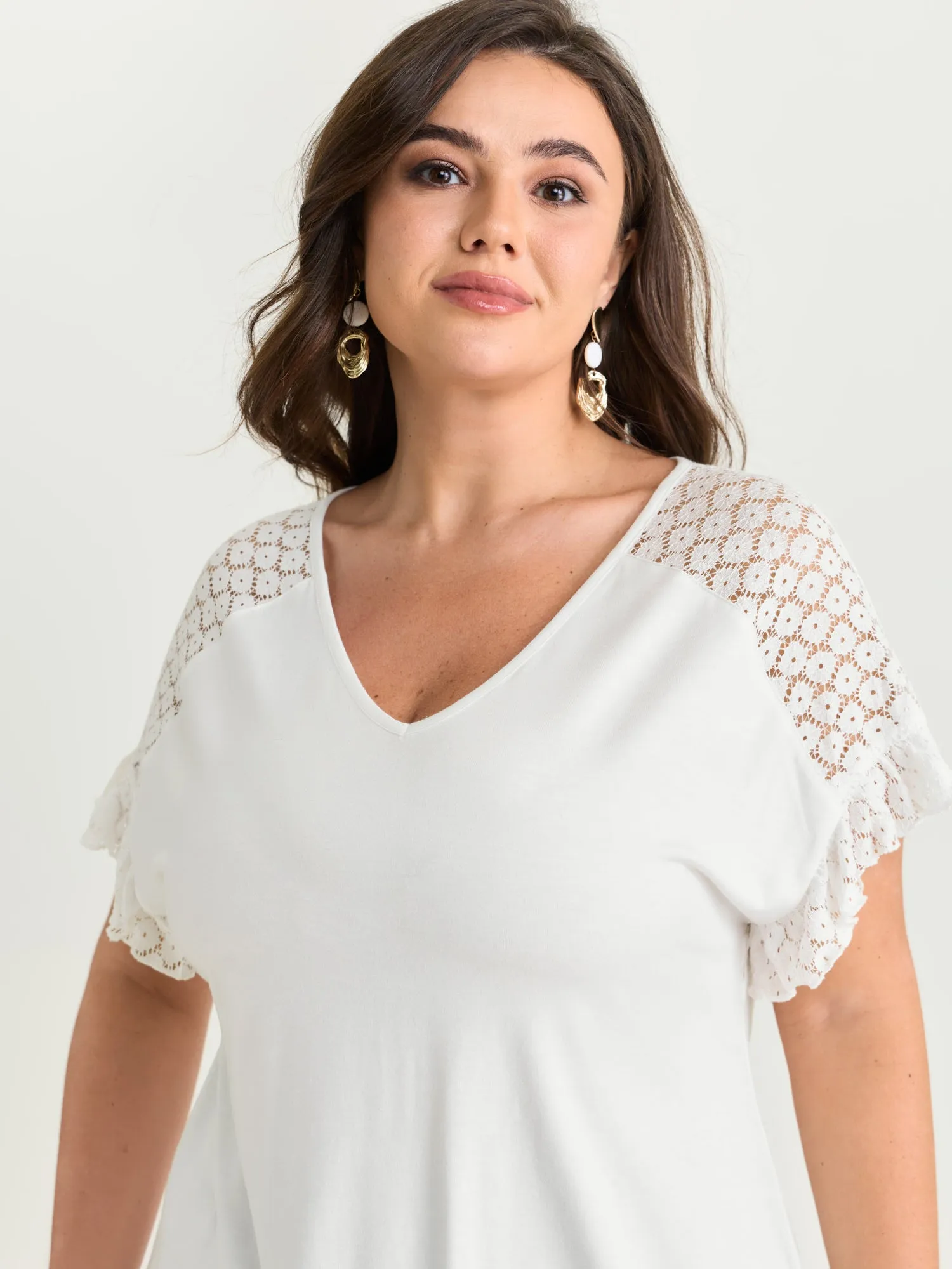 Lace Trim Back Detail V-Neck T-Shirt sold by Bloomchic product image thumbnail 4