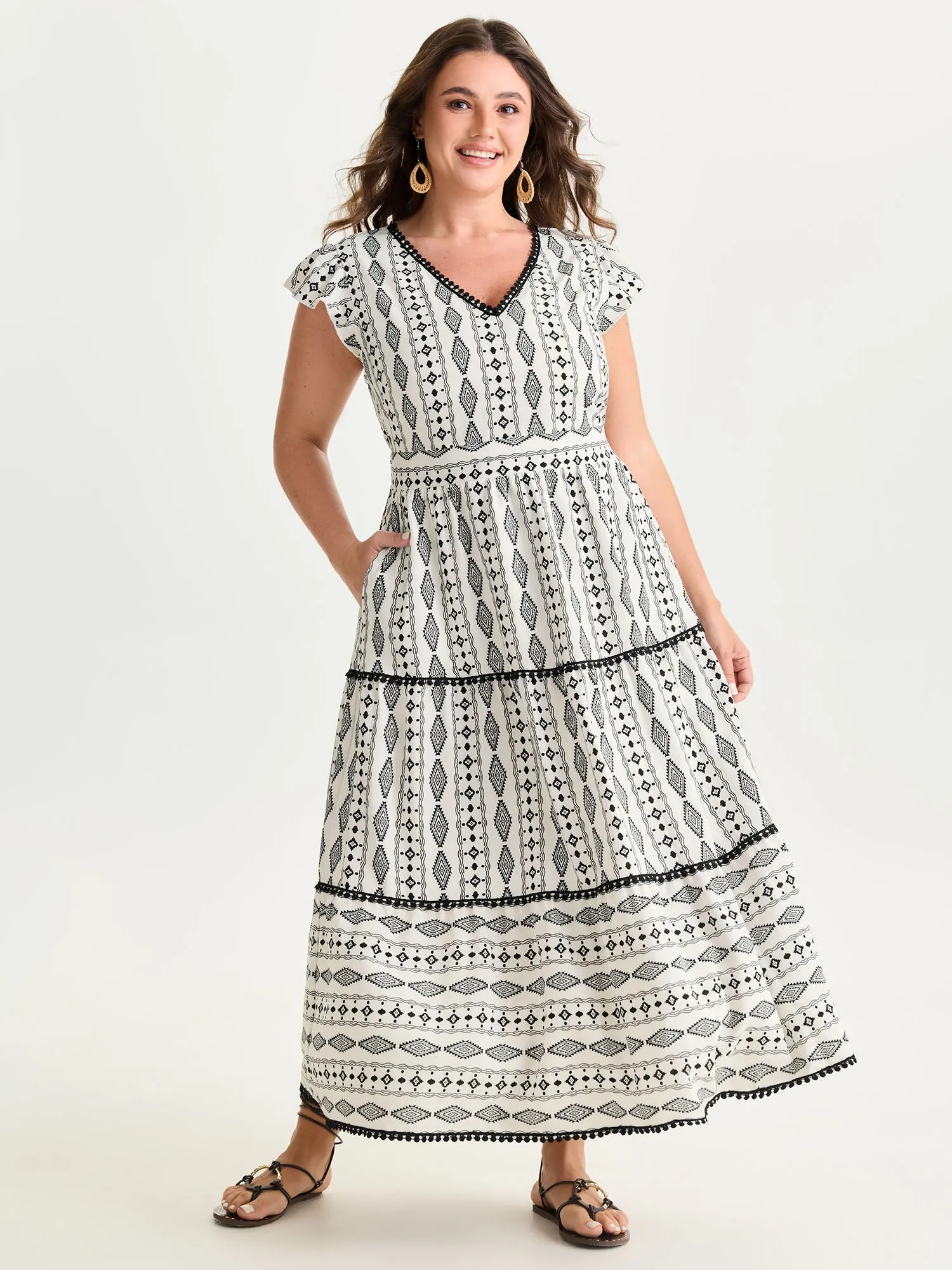 Geometric Print Lace Trim Tiered Maxi Dress sold by Bloomchic product image thumbnail 3
