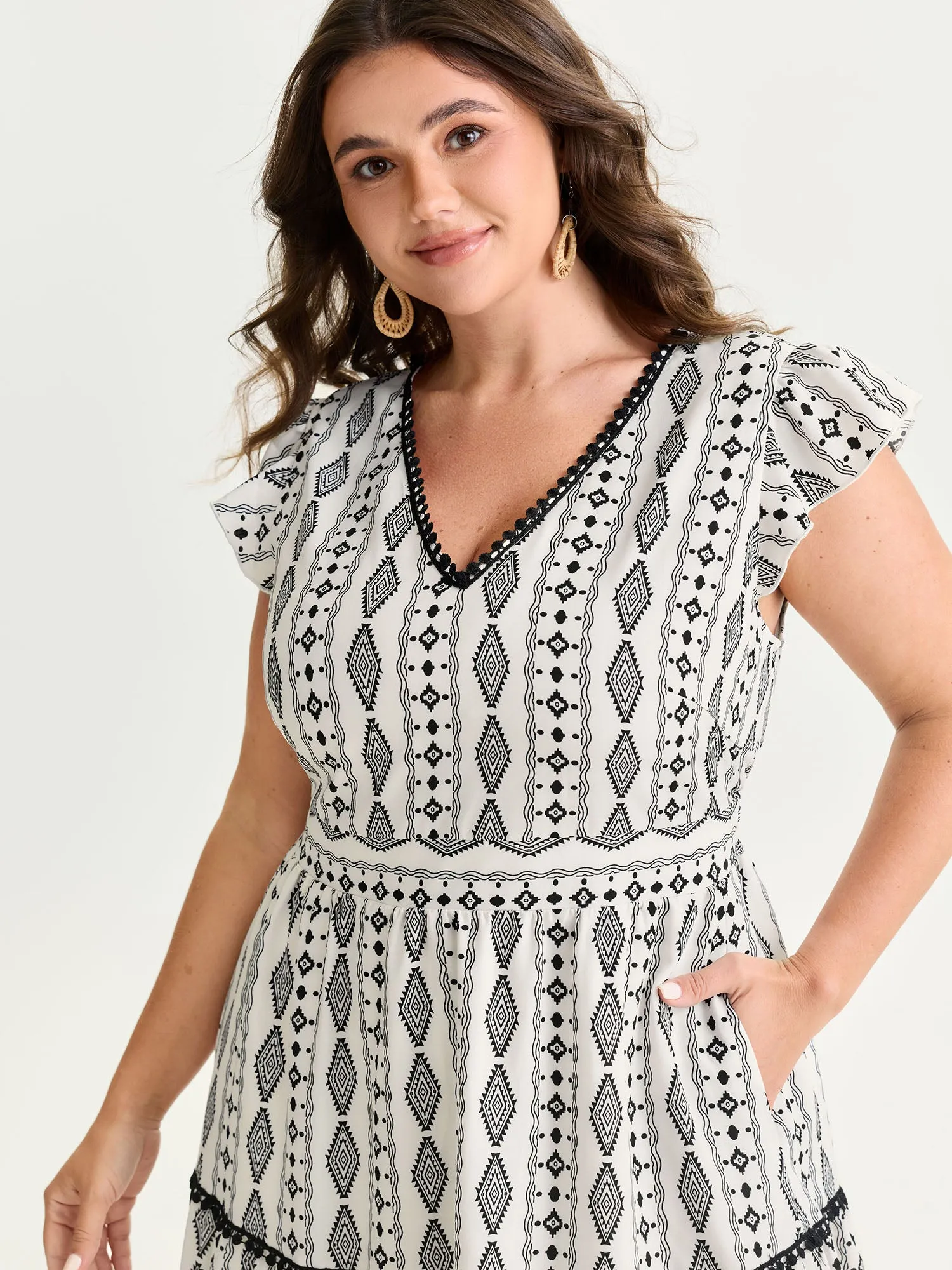 Geometric Print Lace Trim Tiered Maxi Dress sold by Bloomchic product image thumbnail 2