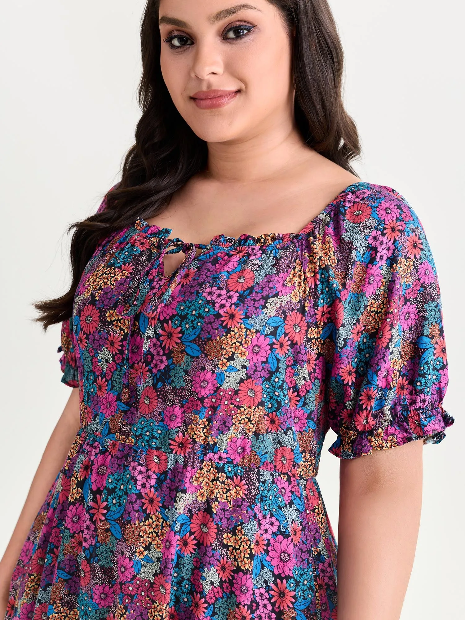 Sweet Floral Print Puff Sleeve Midi Dress sold by Bloomchic product image thumbnail 2
