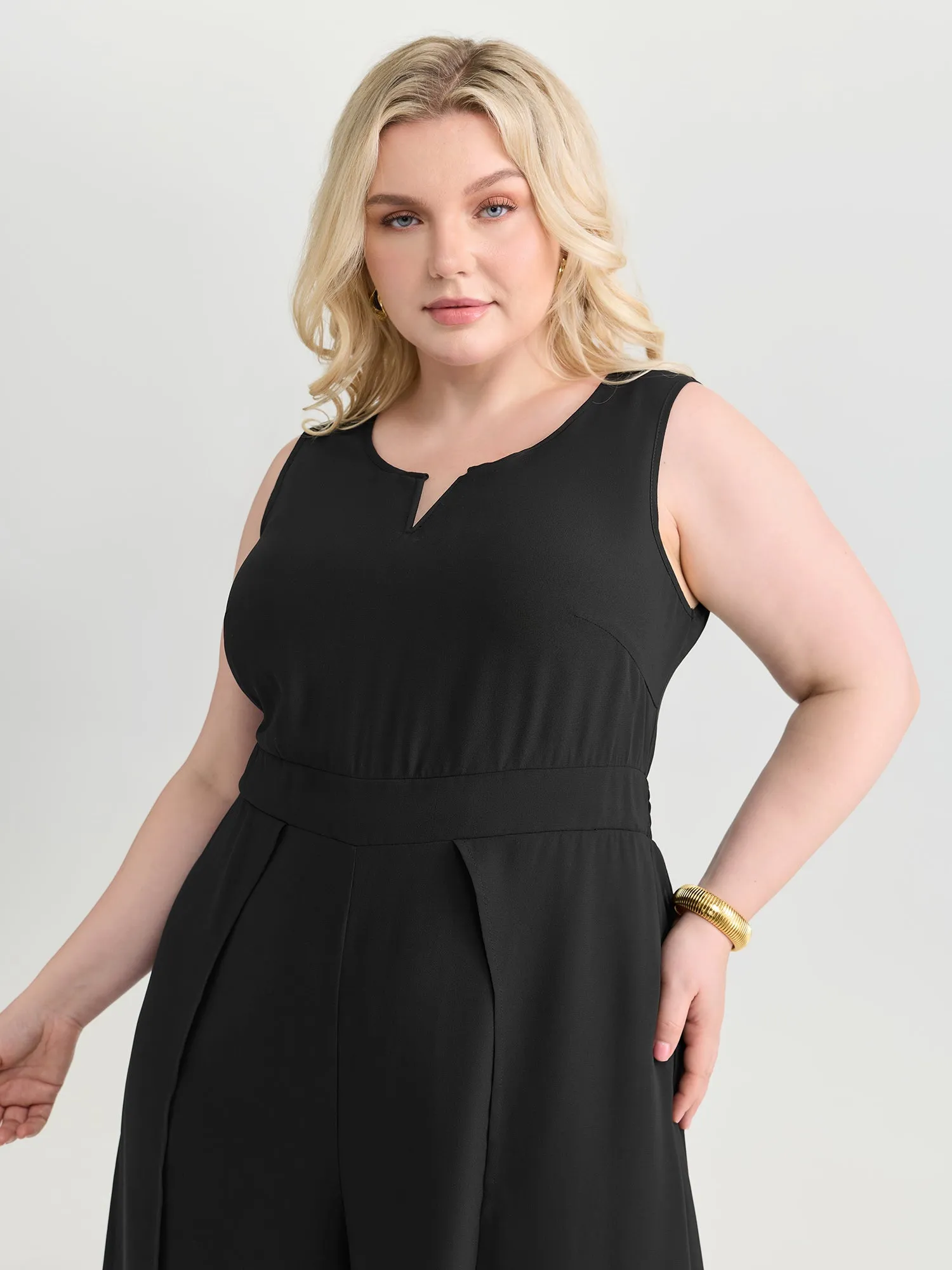 Split Neckline Curvy Hem Plain Jumpsuit sold by Bloomchic product image thumbnail 2