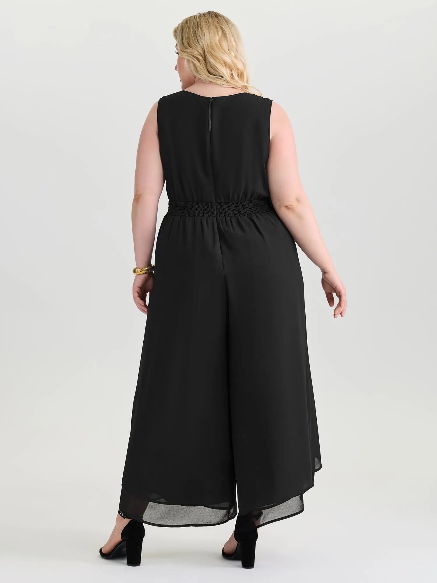 Split Neckline Curvy Hem Plain Jumpsuit sold by Bloomchic product image thumbnail 5