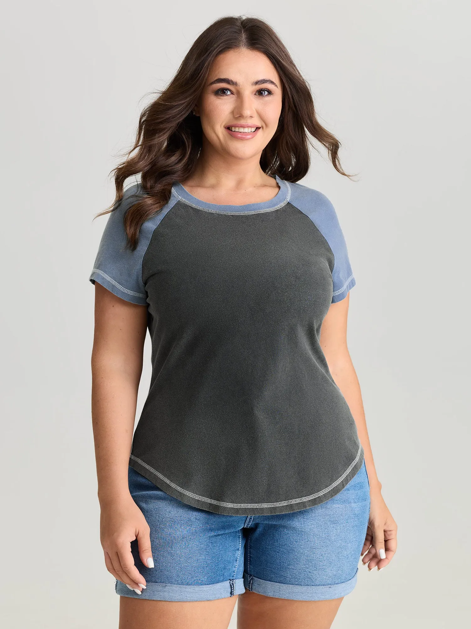 Cotton Stretchy Color Contrast Curvy Hem T-Shirt sold by Bloomchic product image thumbnail 2