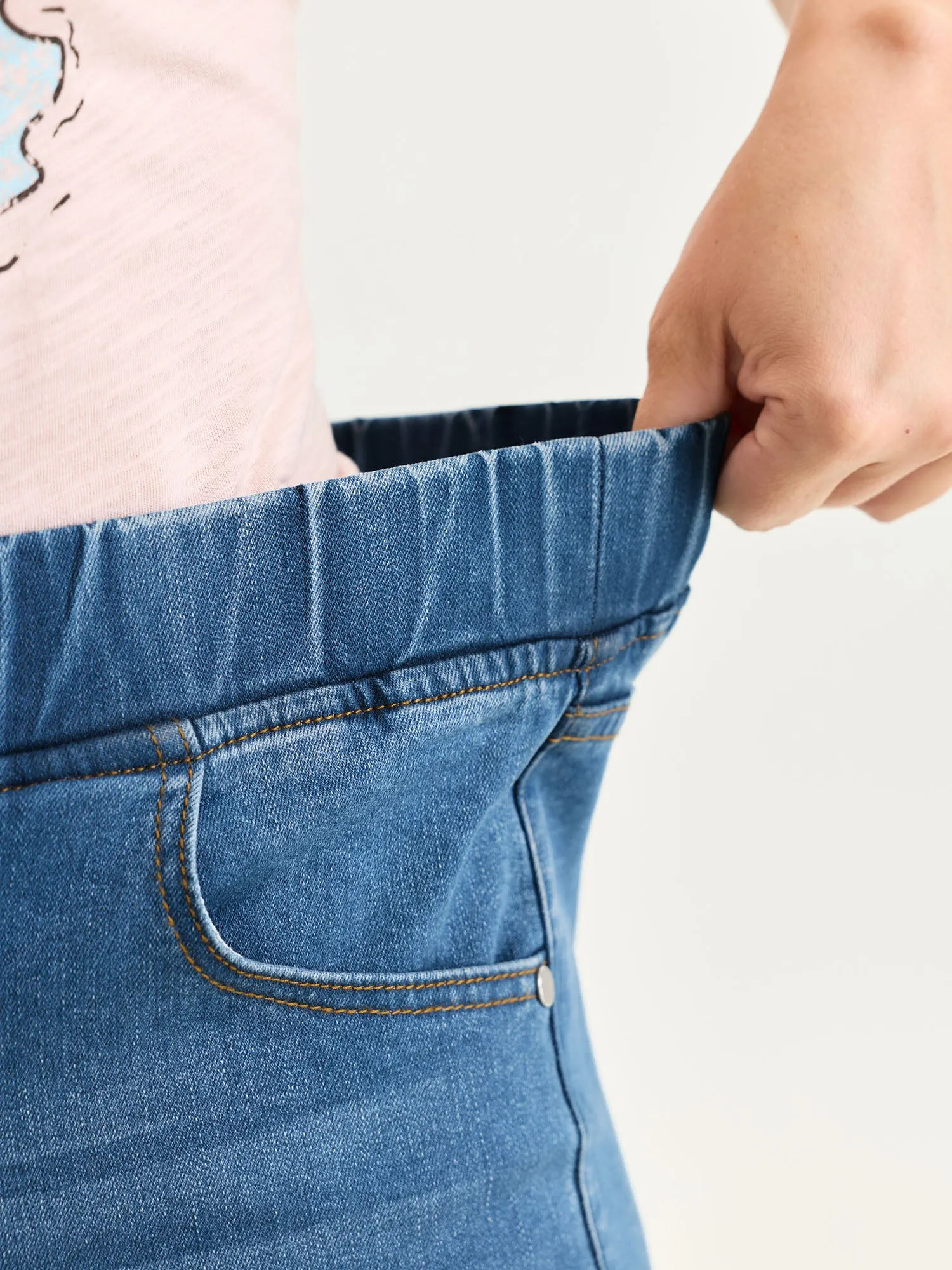 Stretchy Pull-On Pockets Denim Shorts sold by Bloomchic product image thumbnail 4