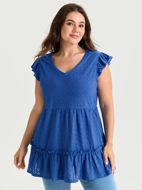 Textured Ruffled Hem V-Neck Knit Top made by Bloomchic
