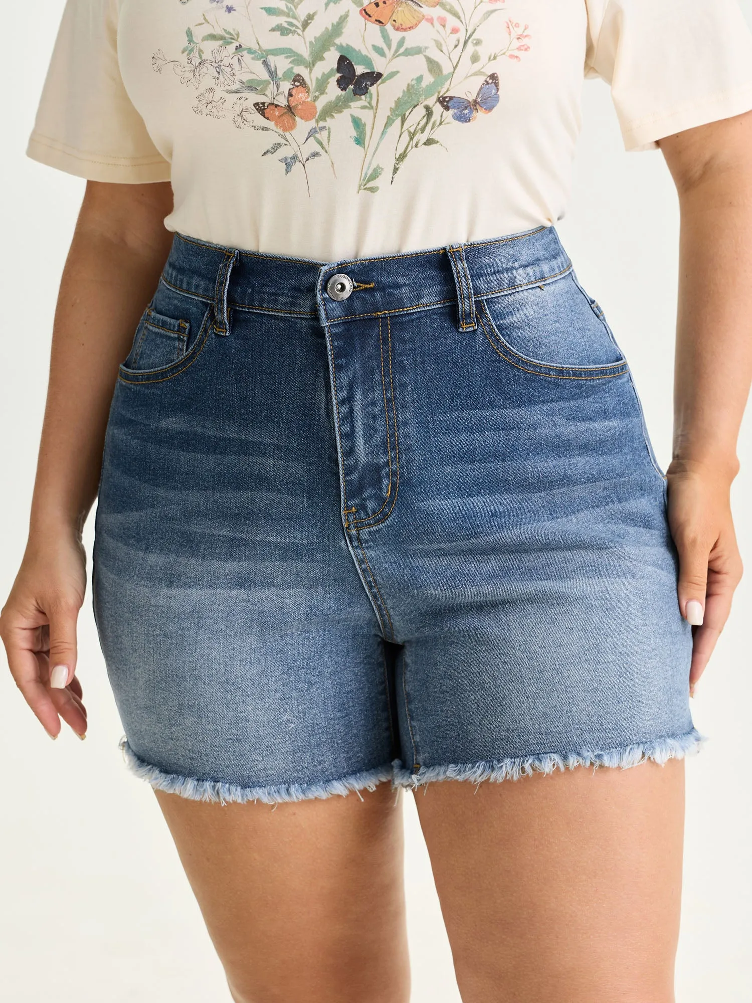 Stretchy Waist Raw Hem Straight-Leg Denim Shorts sold by Bloomchic