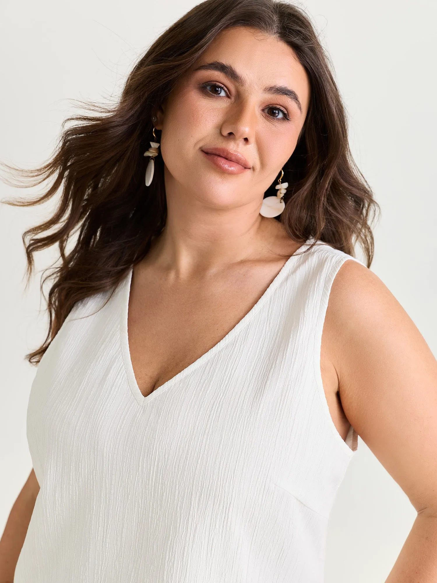 Lace Textured Sleeveless Blouse sold by Bloomchic product image thumbnail 2