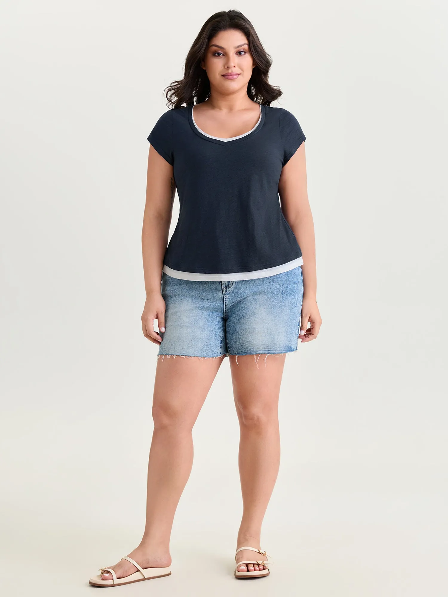 Cotton Stretchy Color Contrast Fitted T-Shirt sold by Bloomchic product image thumbnail 3