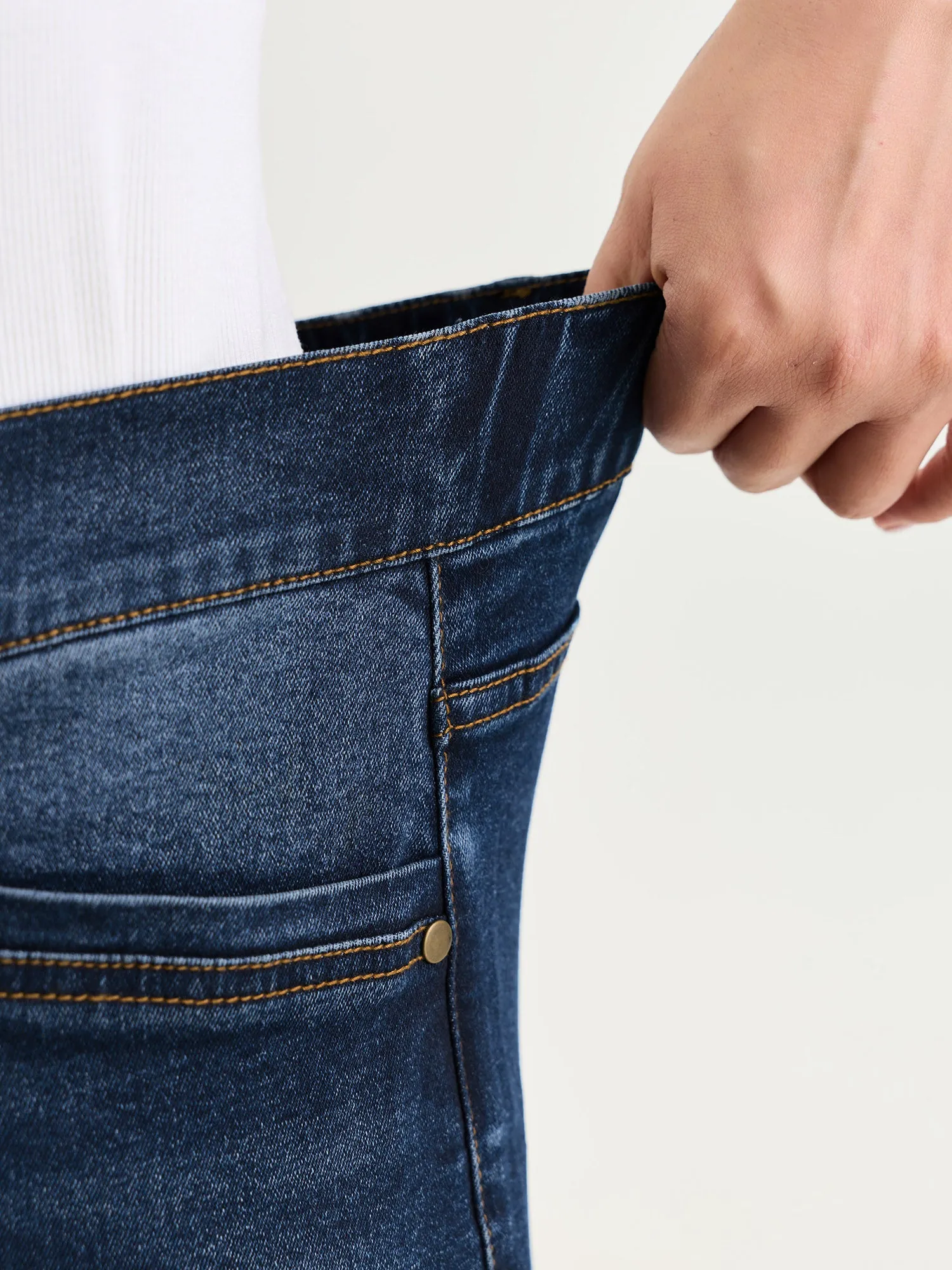 Stretchy Mid-Rise Skinny-Fit Denim Shorts sold by Bloomchic product image thumbnail 4