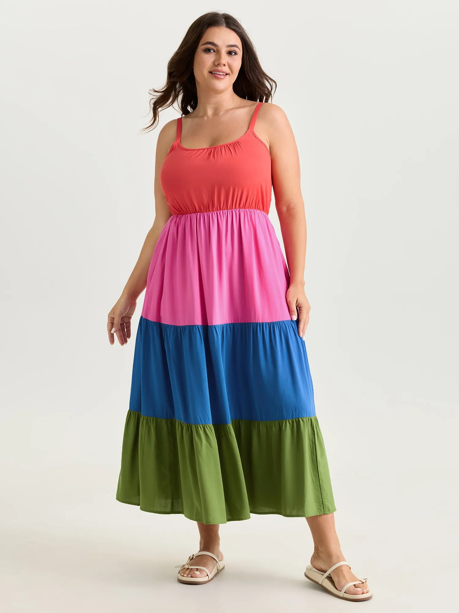 Colorblock Tiered Scoop Neck Maxi Dress sold by Bloomchic