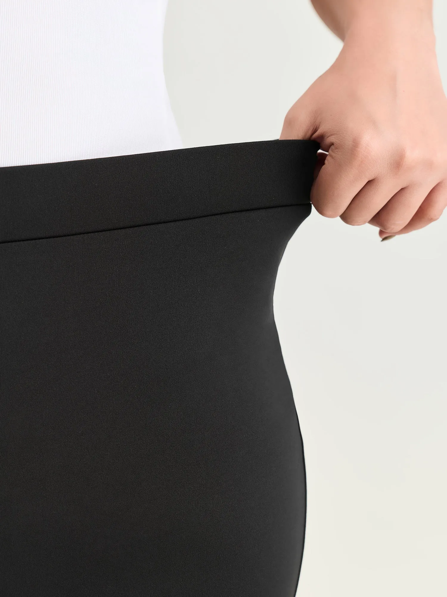 Stretchy Lace Trim Cropped Leggings sold by Bloomchic product image thumbnail 3