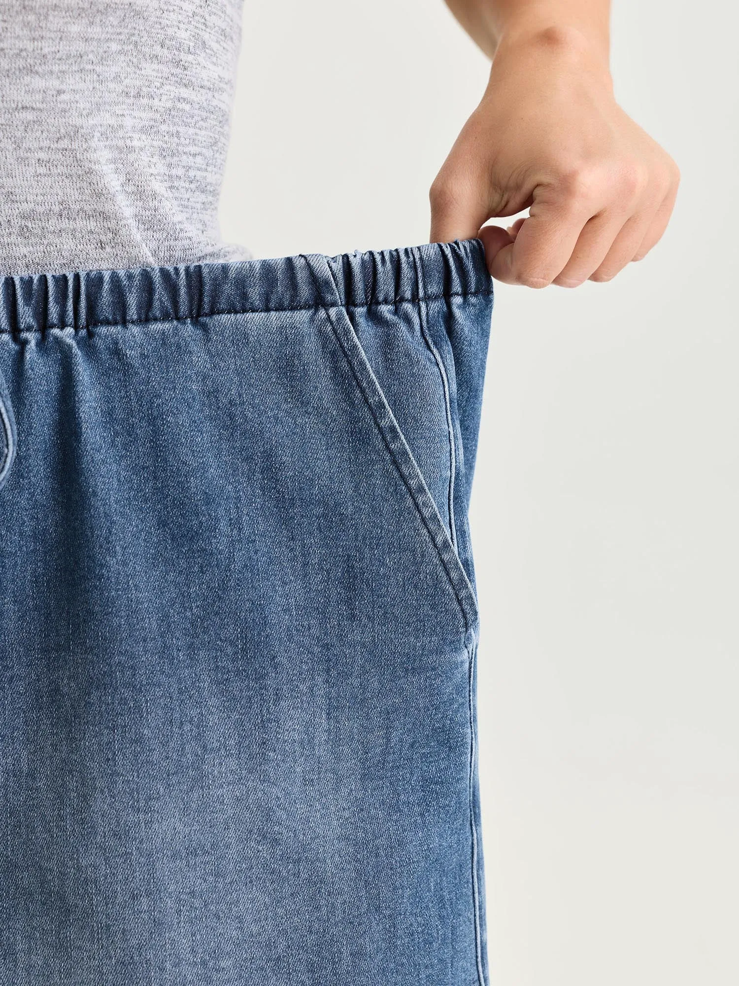 Stretchy Drawstring Elastic Waist Denim Shorts sold by Bloomchic product image thumbnail 4