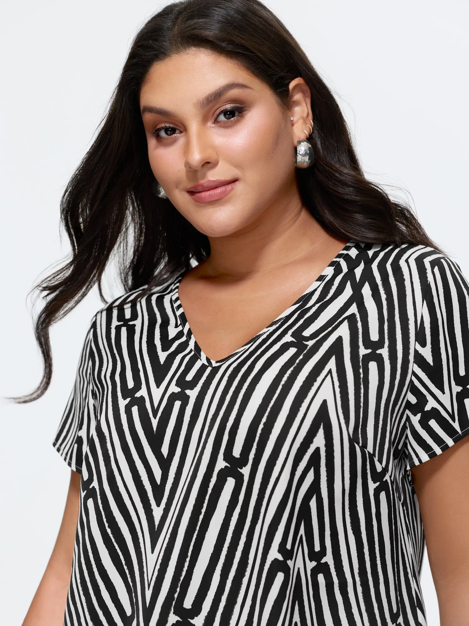Asymmetrical Stripes Color Contrast Blouse sold by Bloomchic product image thumbnail 2
