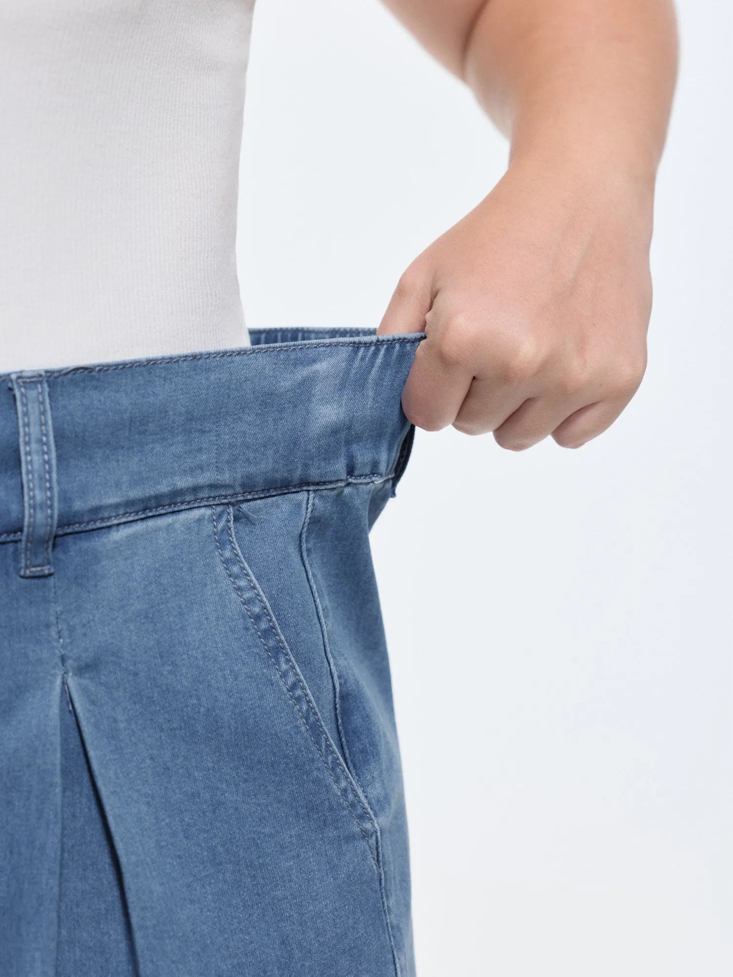 Stretchy Pleated Elastic Back Waist Denim Shorts sold by Bloomchic product image thumbnail 4