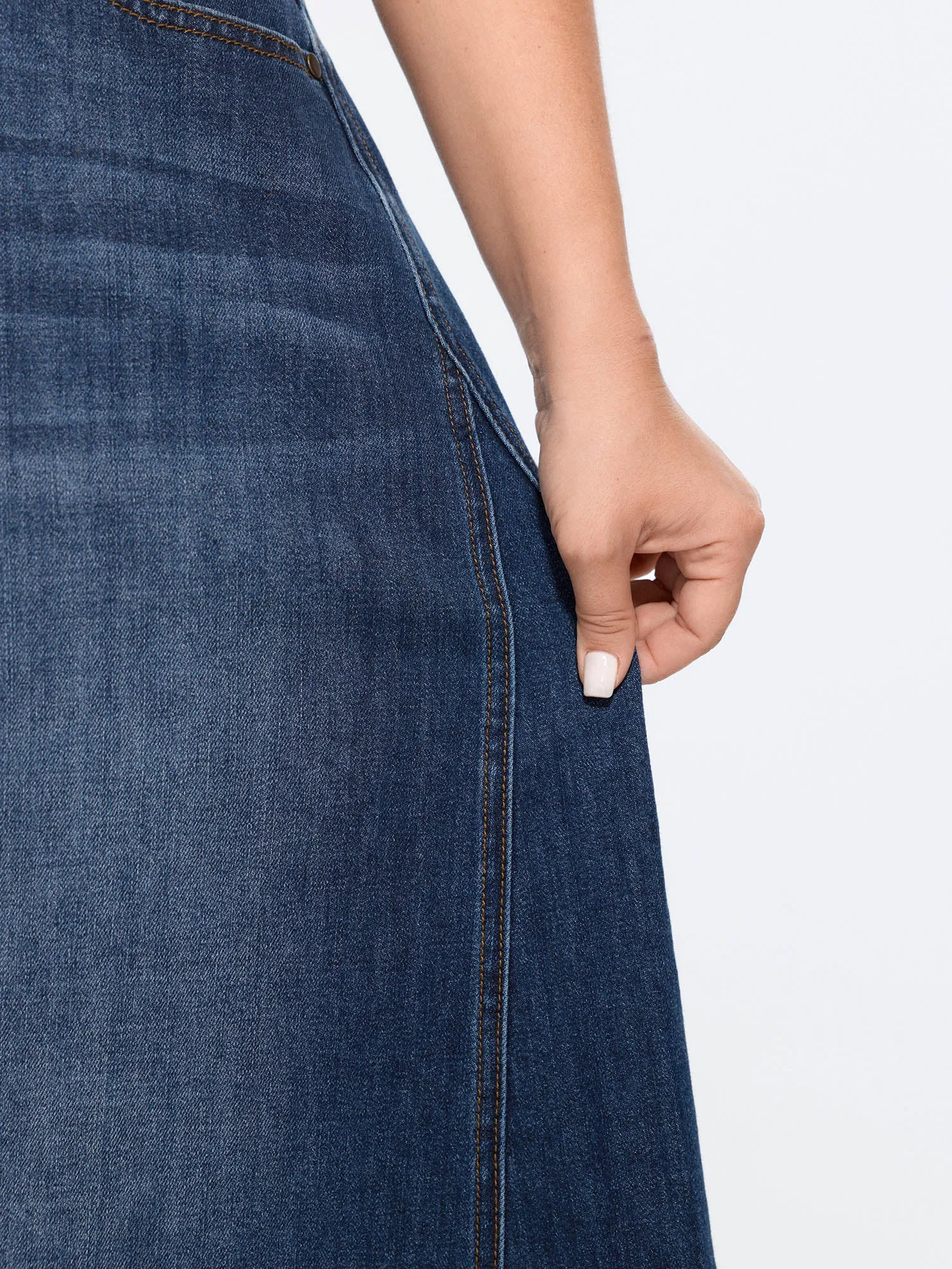 Stretchy Seamed Mid-Rise Denim Skirt sold by Bloomchic product image thumbnail 4