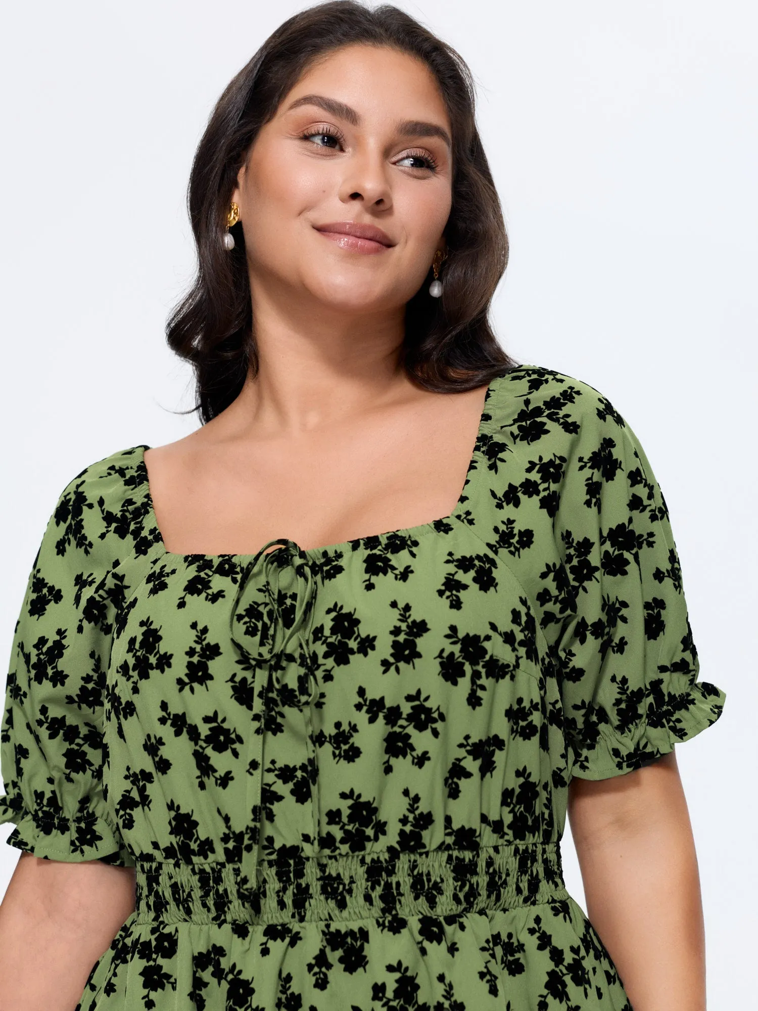 Floral print Shirred Waist Mini Dress sold by Bloomchic product image thumbnail 2
