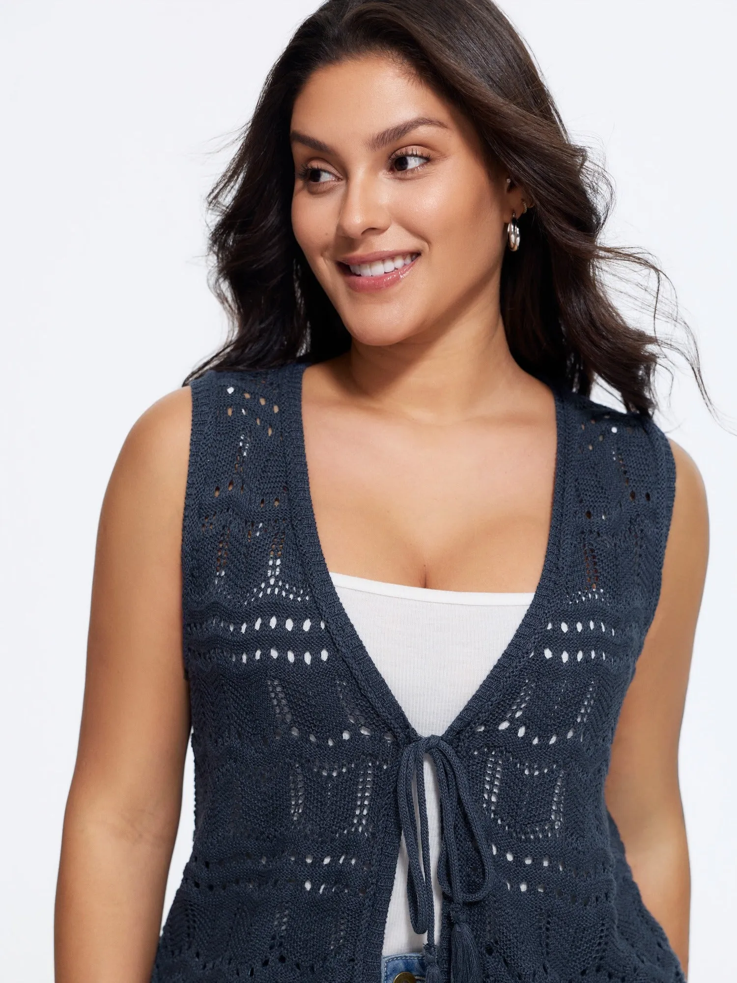 Hollow Out Scalloped Hem Front Tie Sweater Vest sold by Bloomchic product image thumbnail 2