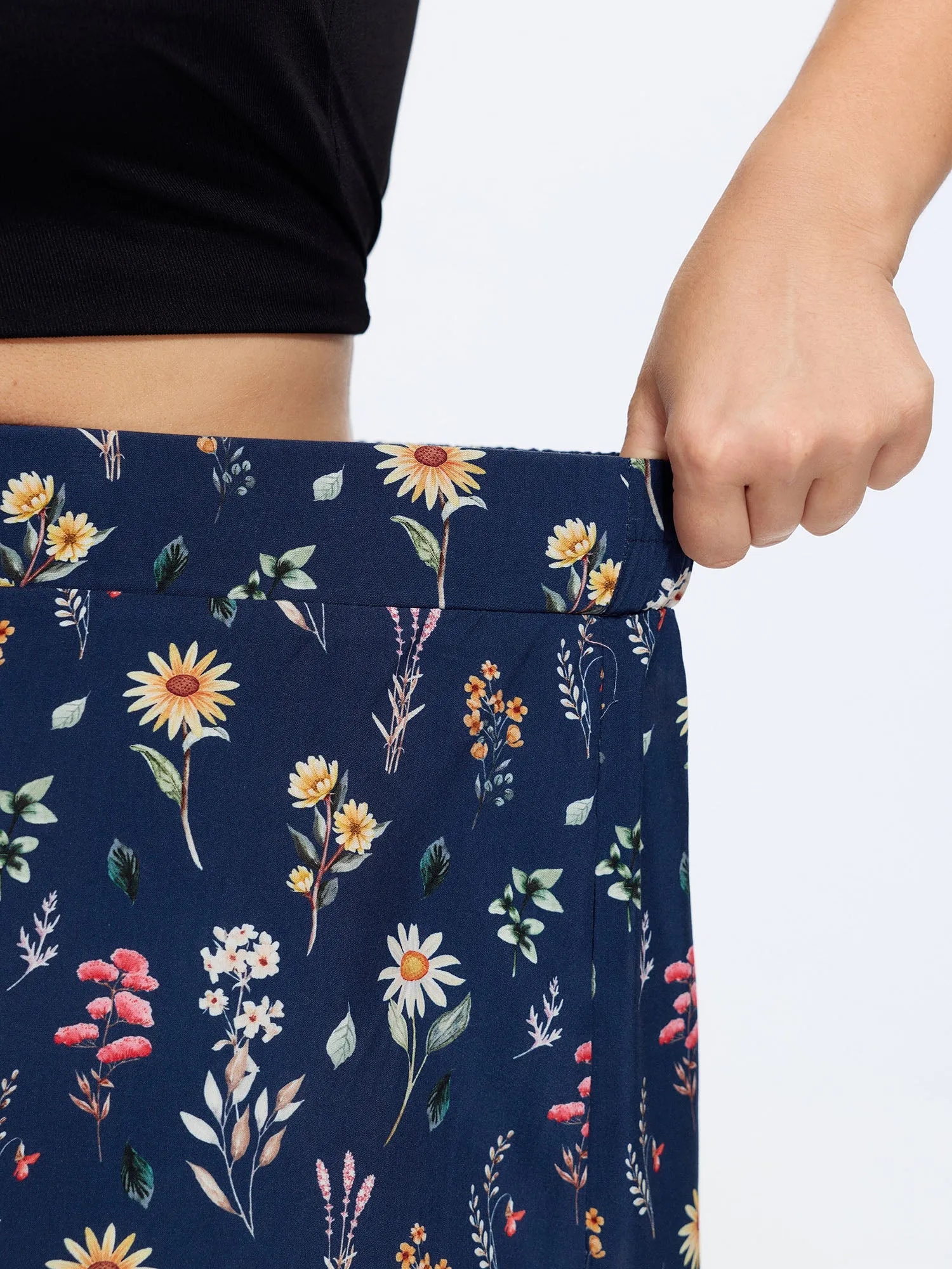 Ditsy Floral Print Stretchy Waist Wide Leg Pants sold by Bloomchic product image thumbnail 4