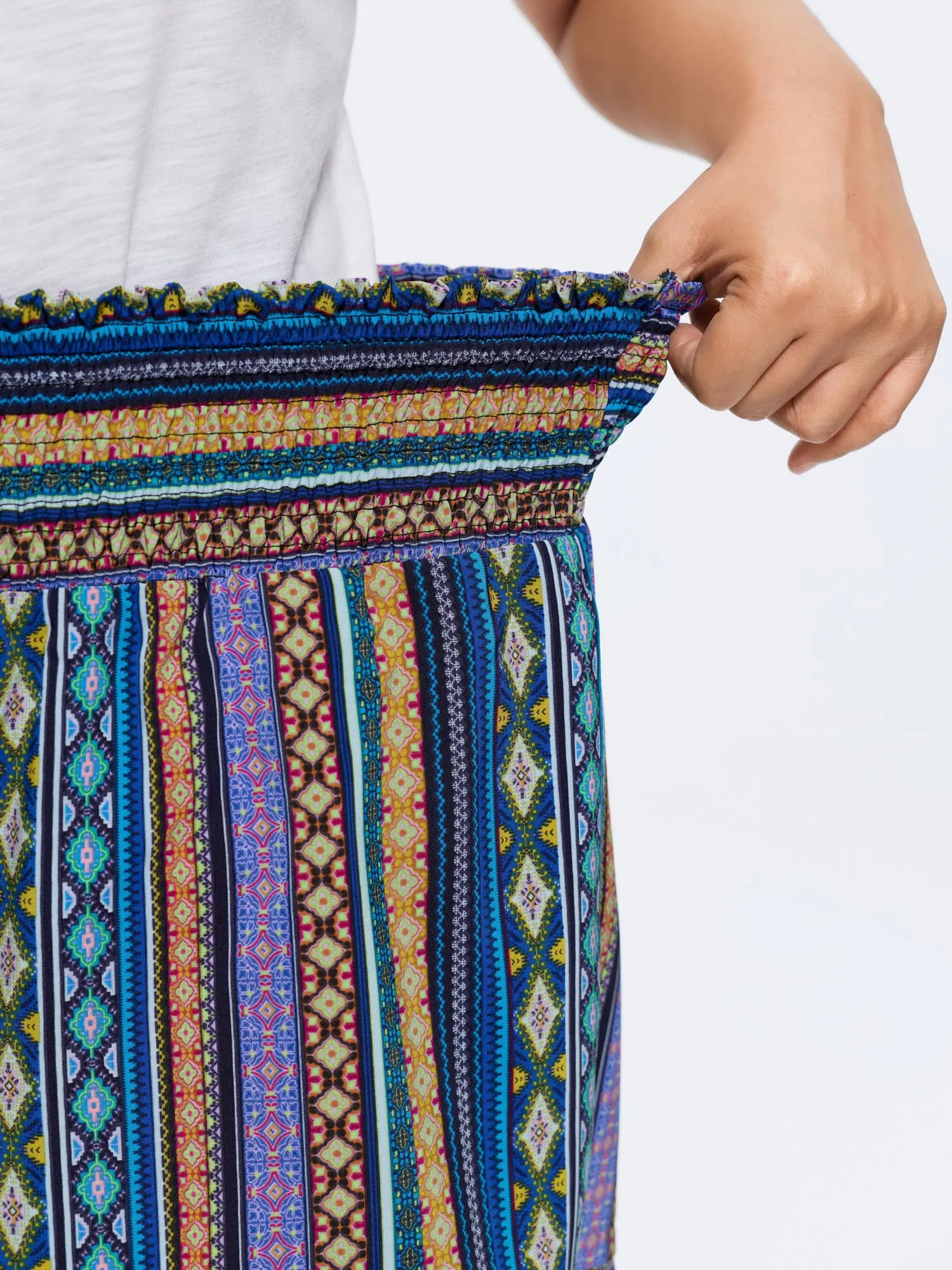 Geometric Striped Drawstring Waist Shorts sold by Bloomchic product image thumbnail 4