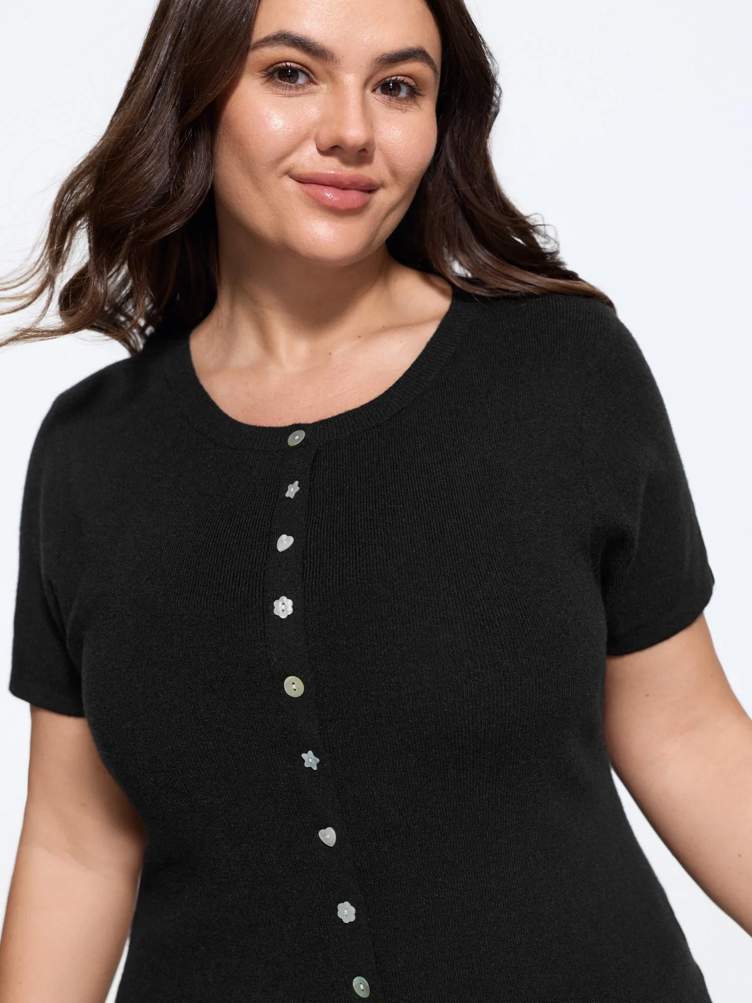 Textured Crew Neck Mixed Button Short Sleeve Cardigan sold by Bloomchic product image thumbnail 4