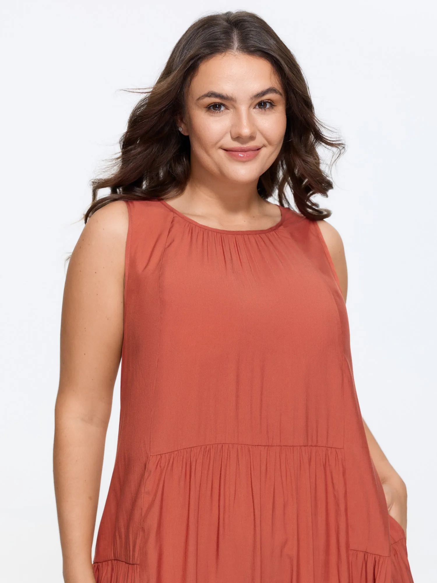Solid Round Neck Pocket Sleeveless Midi Dress sold by Bloomchic product image thumbnail 2