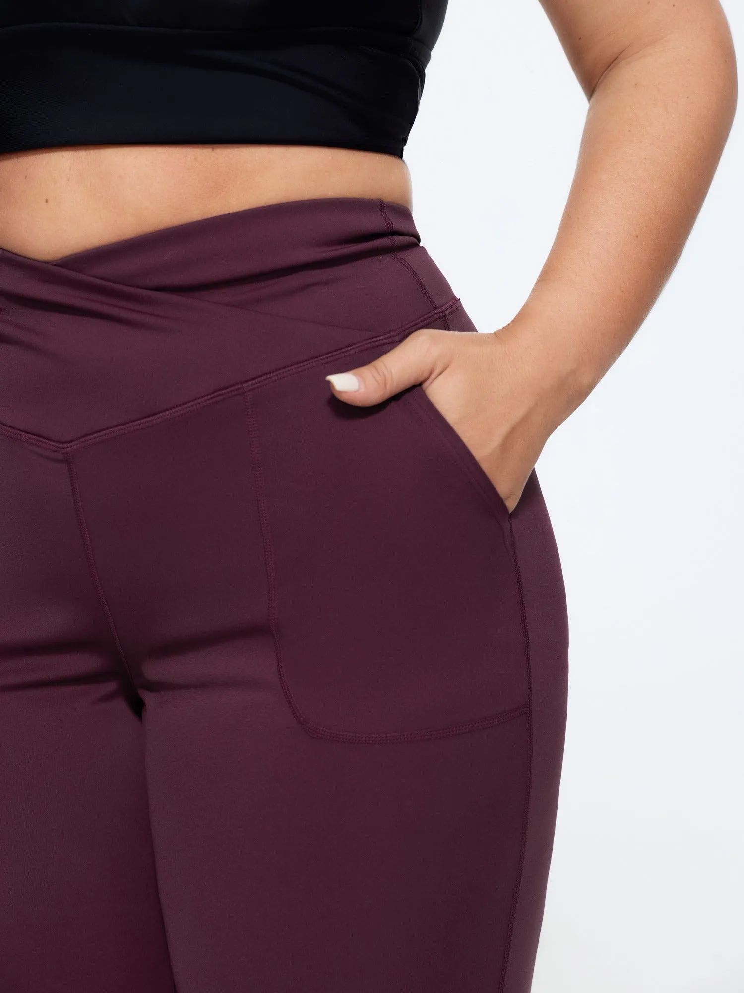 Stretch Crossover Waist Pocket Split Hem Leggings sold by Bloomchic product image thumbnail 4