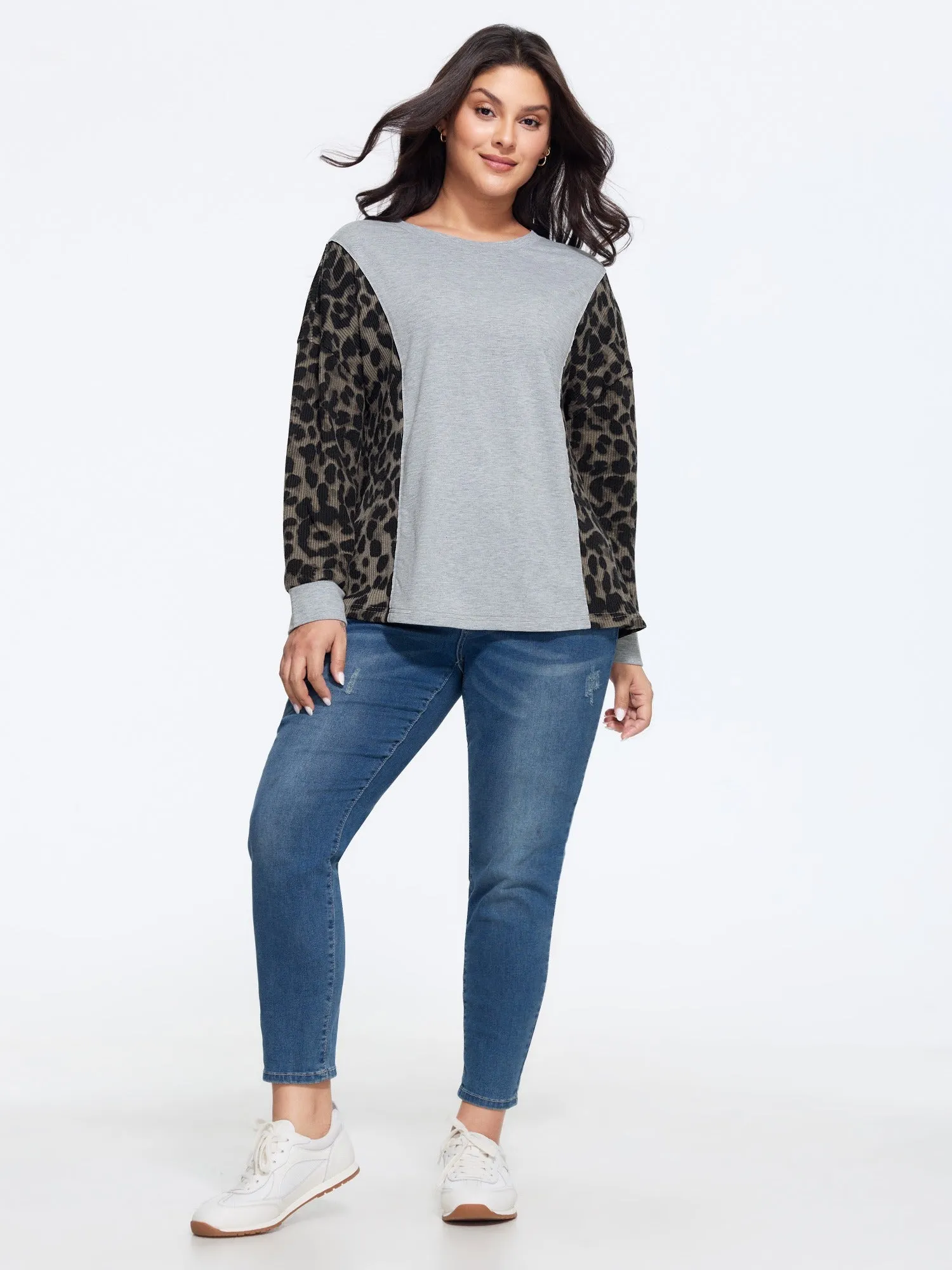 Round Neck Leopard Spliced Casual Sweatshirt sold by Bloomchic product image thumbnail 4