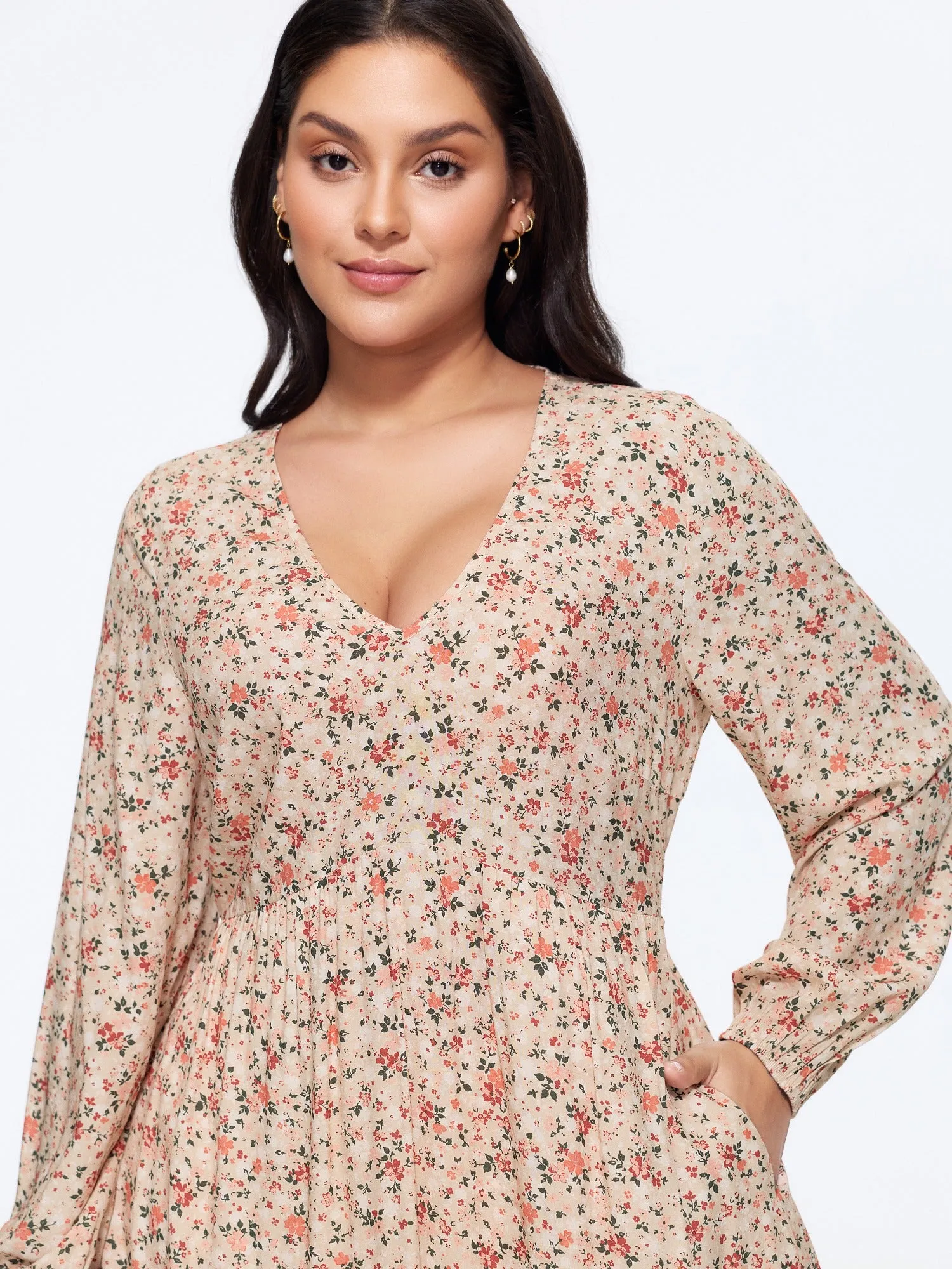Ditsy Floral Print Elastic Waist Tiered Mini Dress sold by Bloomchic product image thumbnail 2