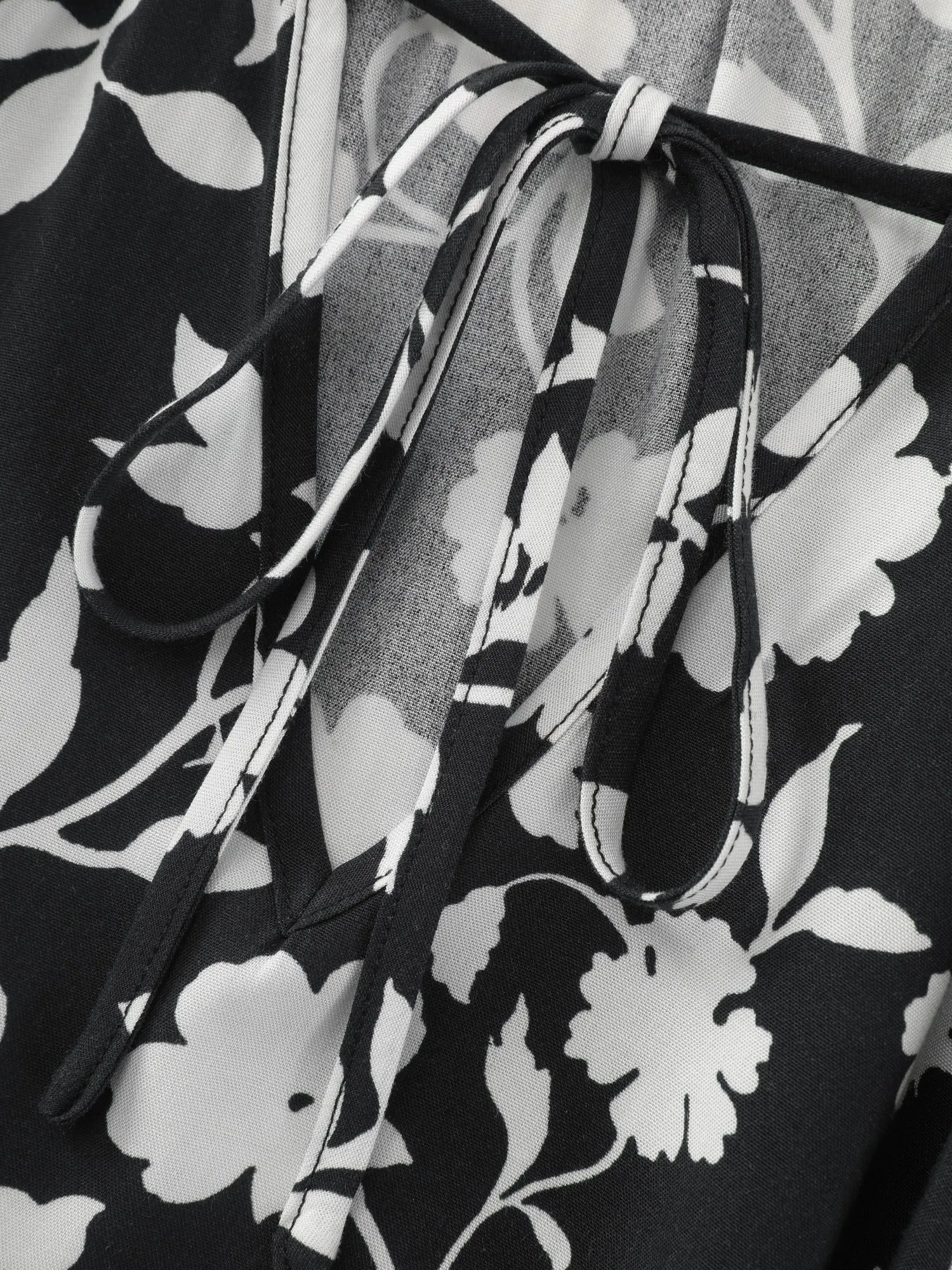 Floral Print Tie Neck Loose Blouse sold by Bloomchic product image thumbnail 5